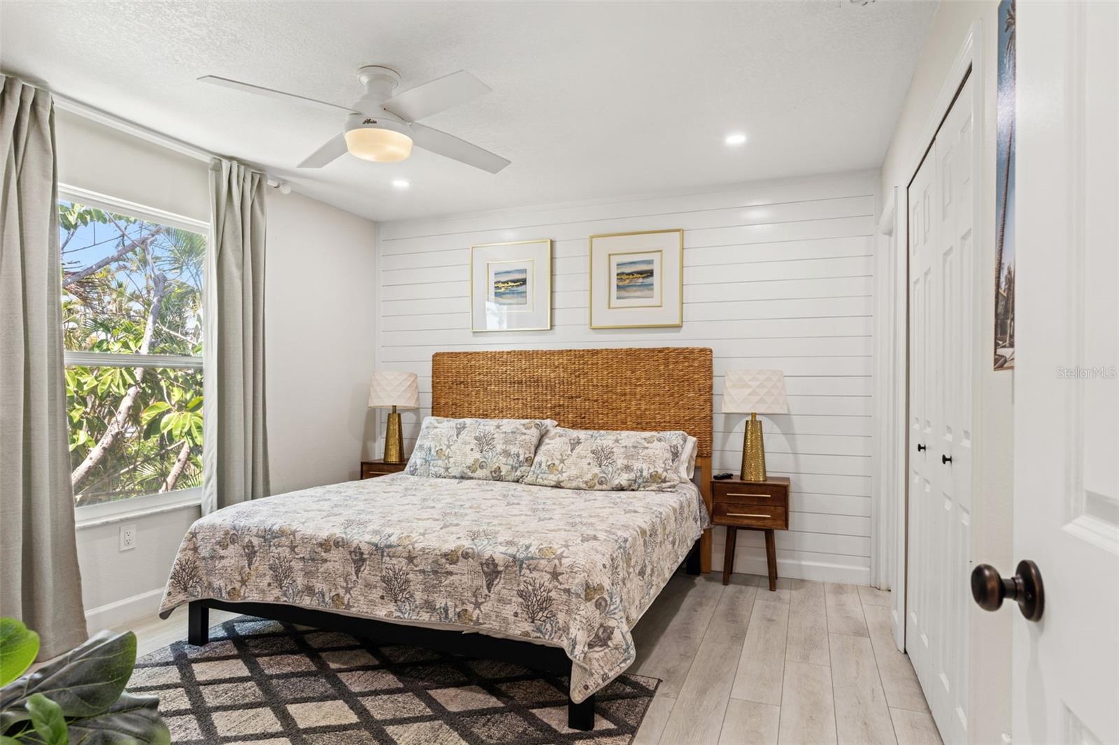 8106 GULF DR #A&B, HOLMES BEACH, FL, 34217