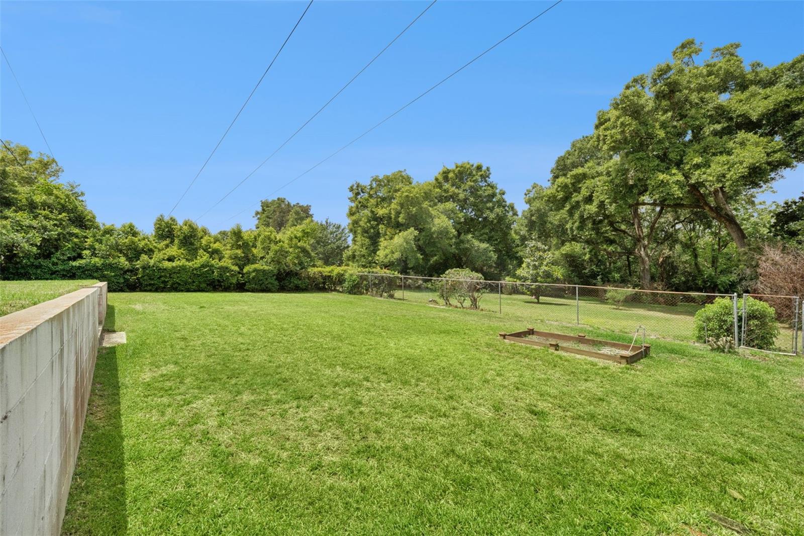 121 PEACOCK DRIVE, ALTAMONTE SPRINGS, FL, 32701