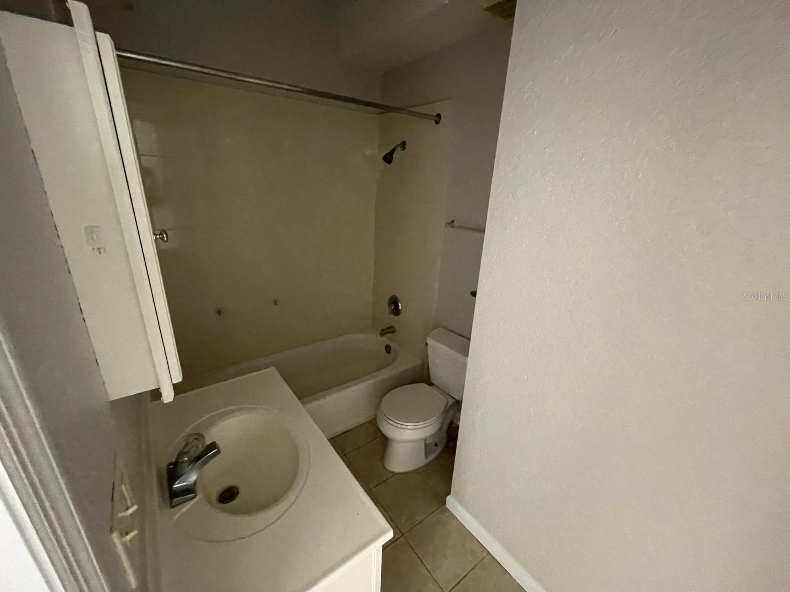 255 6TH AVE N #3, ST PETERSBURG, FL, 33701