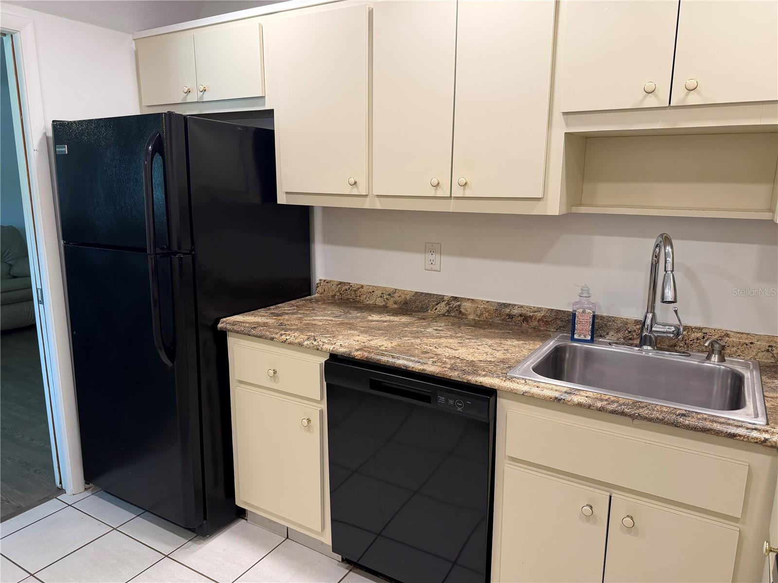 245 CENTER RD #103, VENICE, FL, 34285