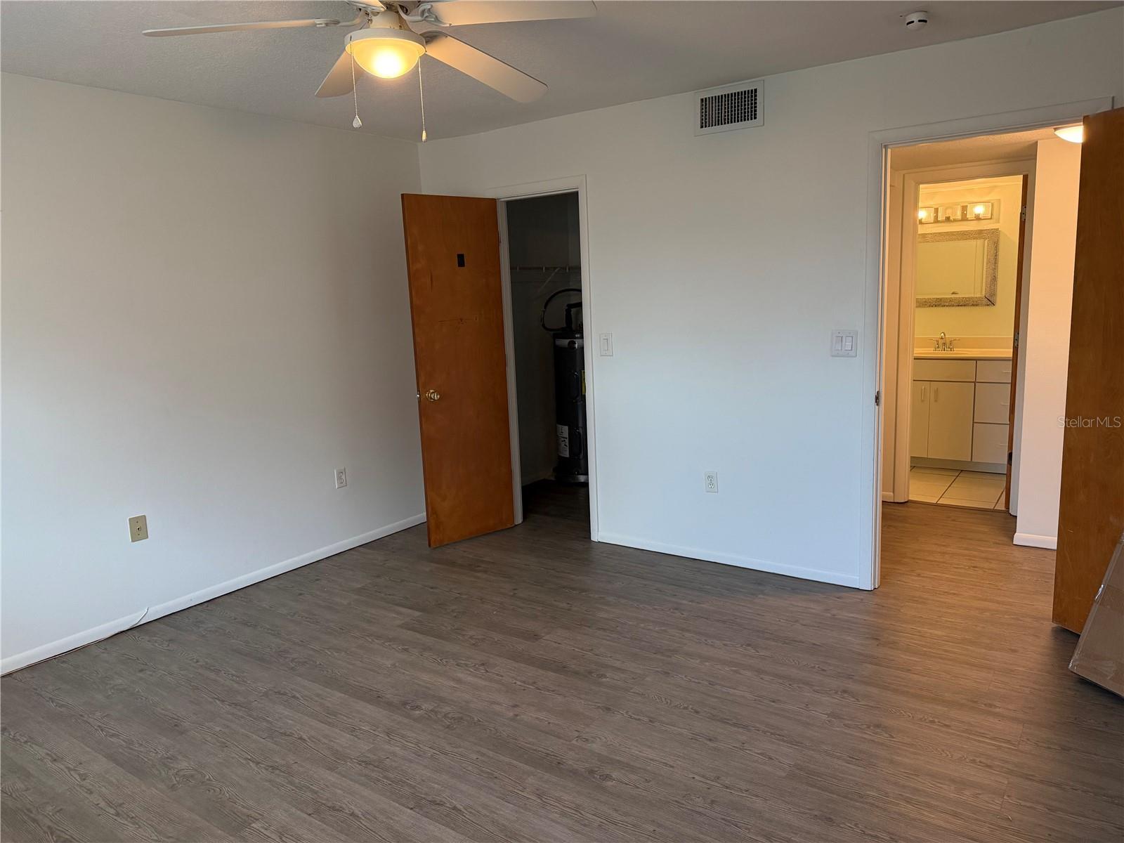 245 CENTER RD #103, VENICE, FL, 34285