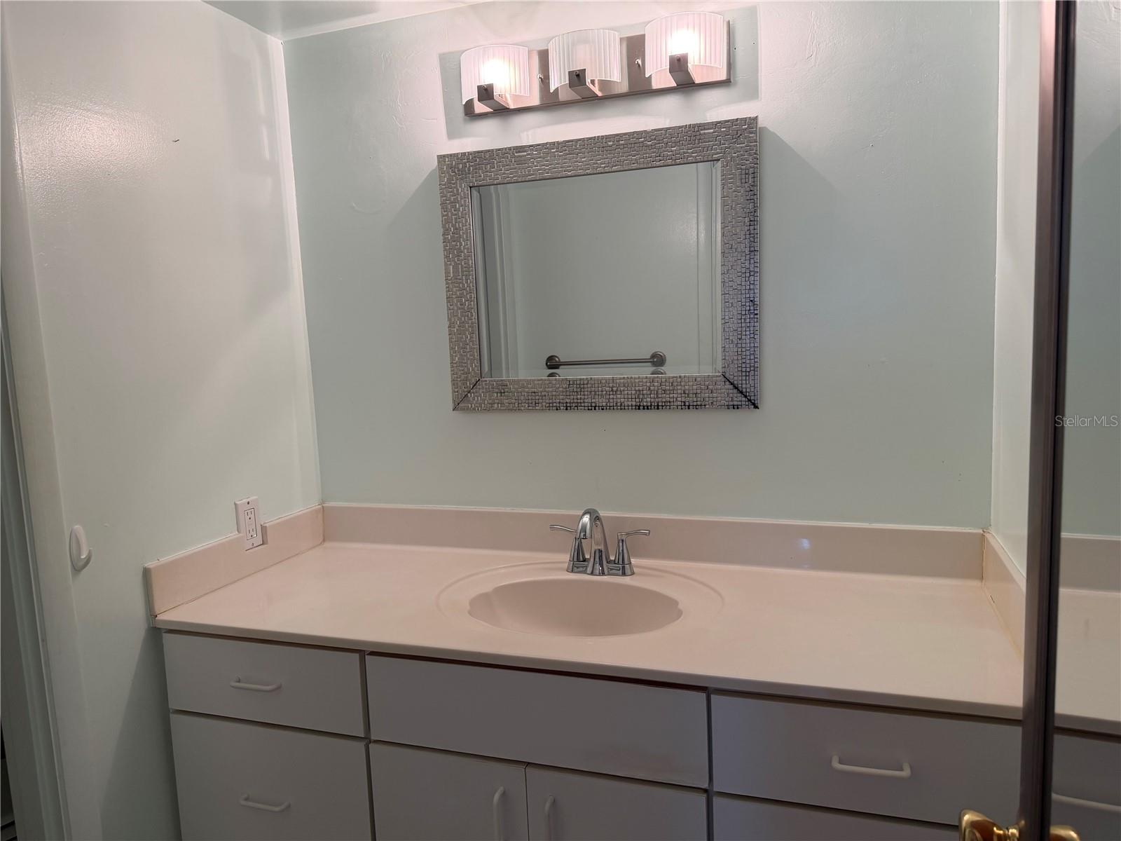 245 CENTER RD #103, VENICE, FL, 34285