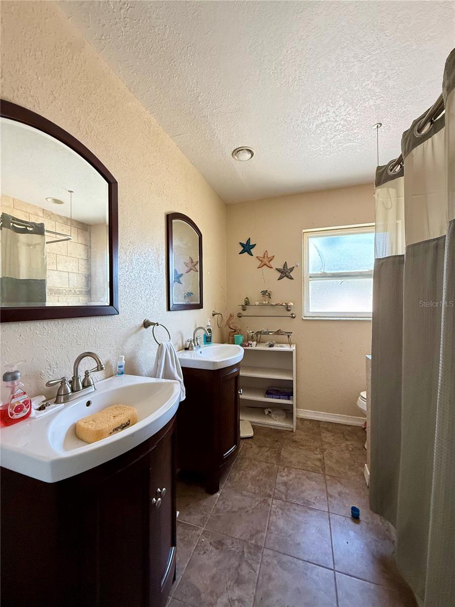 720 15TH AVE SW, LARGO, FL, 33770