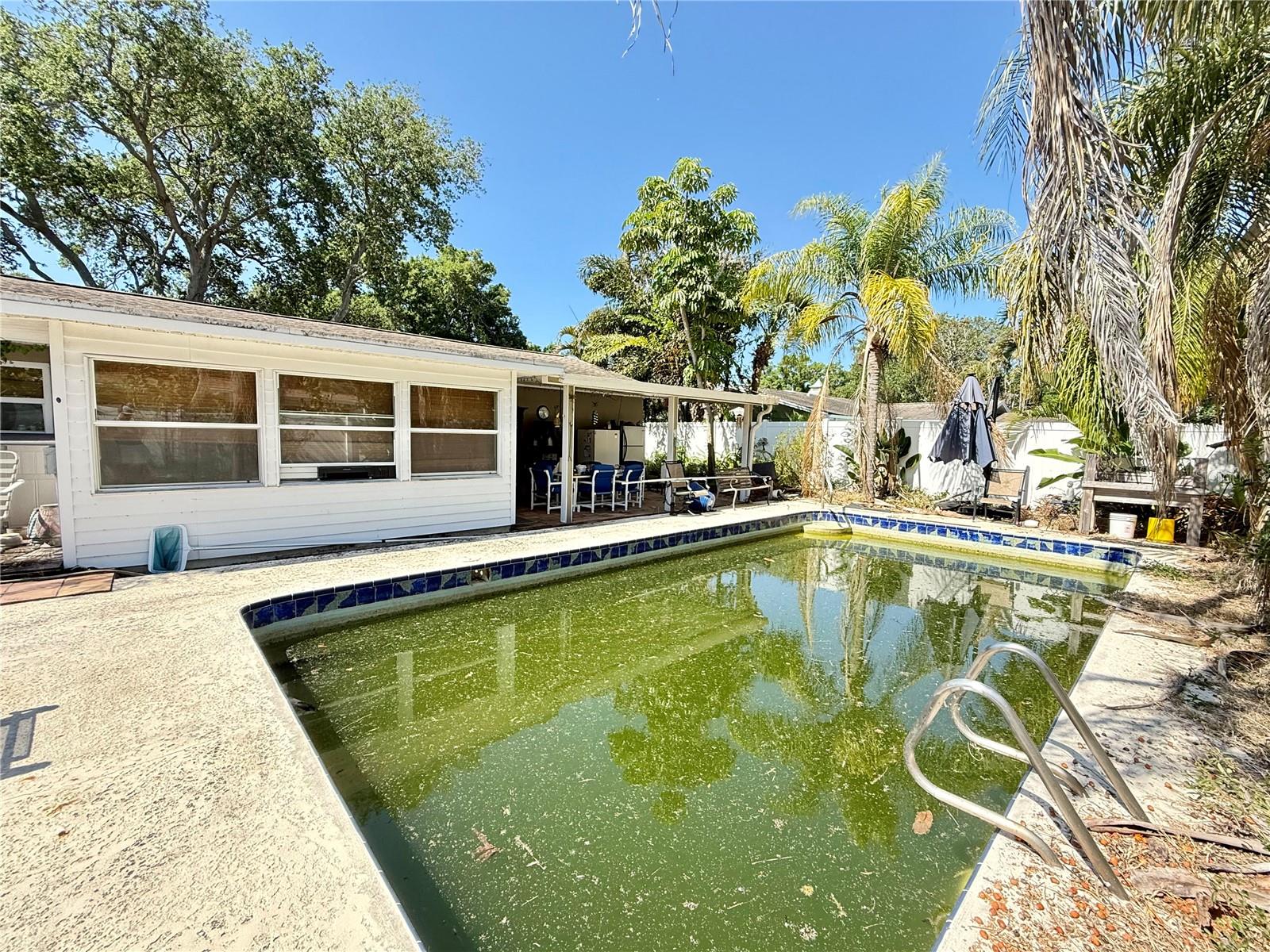 720 15TH AVE SW, LARGO, FL, 33770