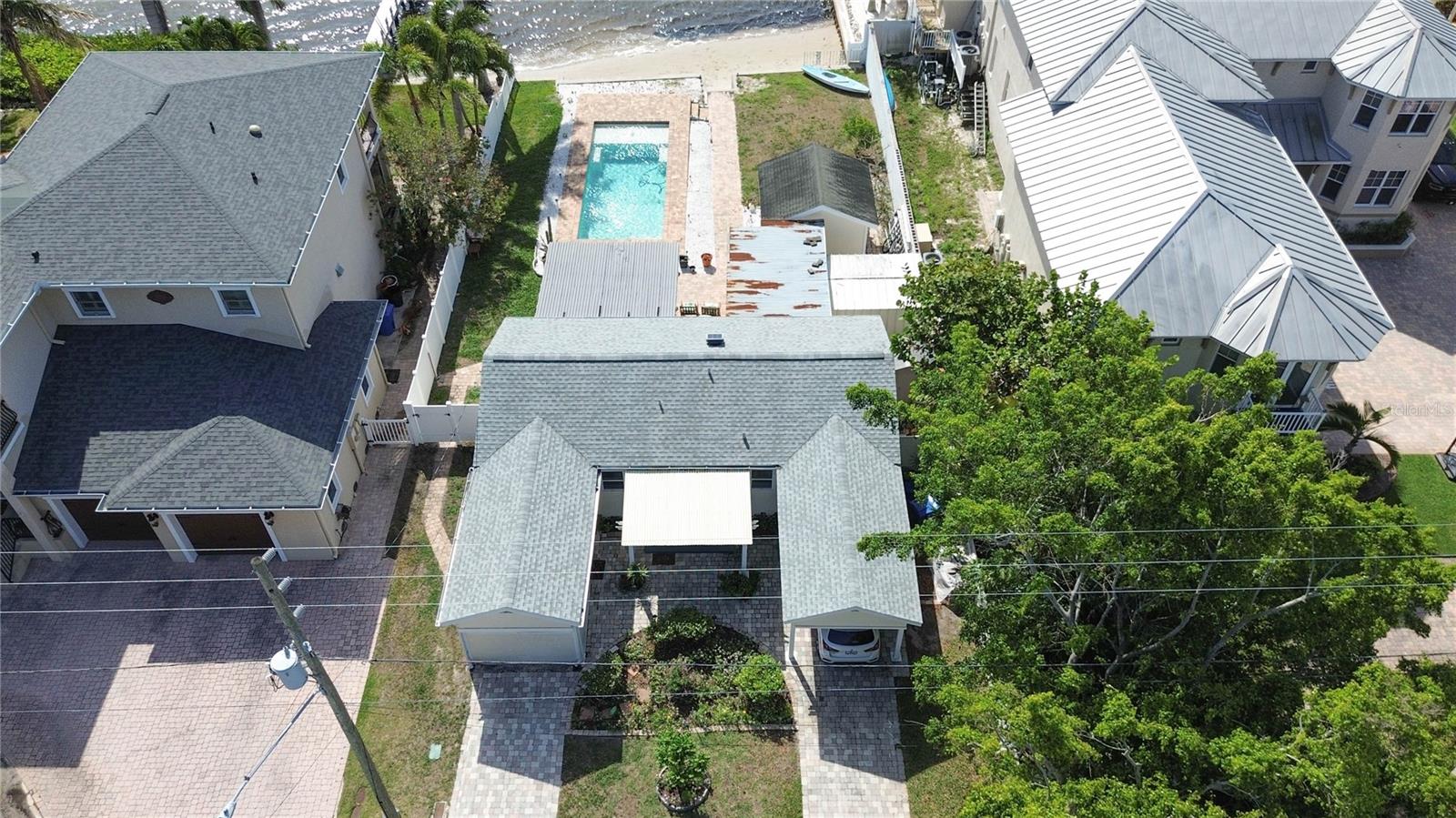 950 WEEDON DR NE, ST PETERSBURG, FL, 33702