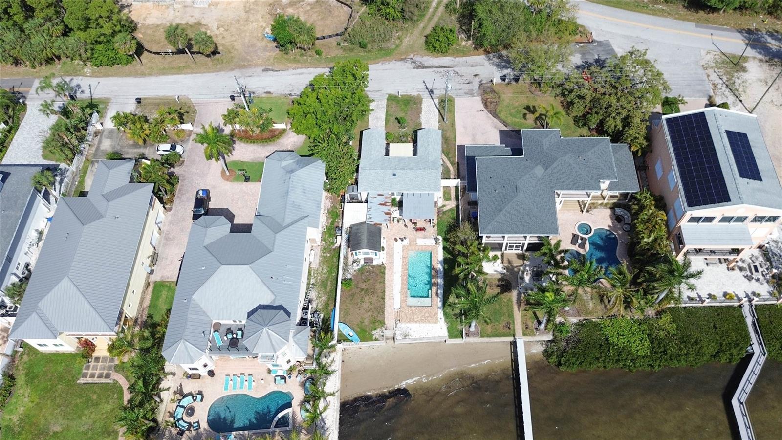 950 WEEDON DR NE, ST PETERSBURG, FL, 33702