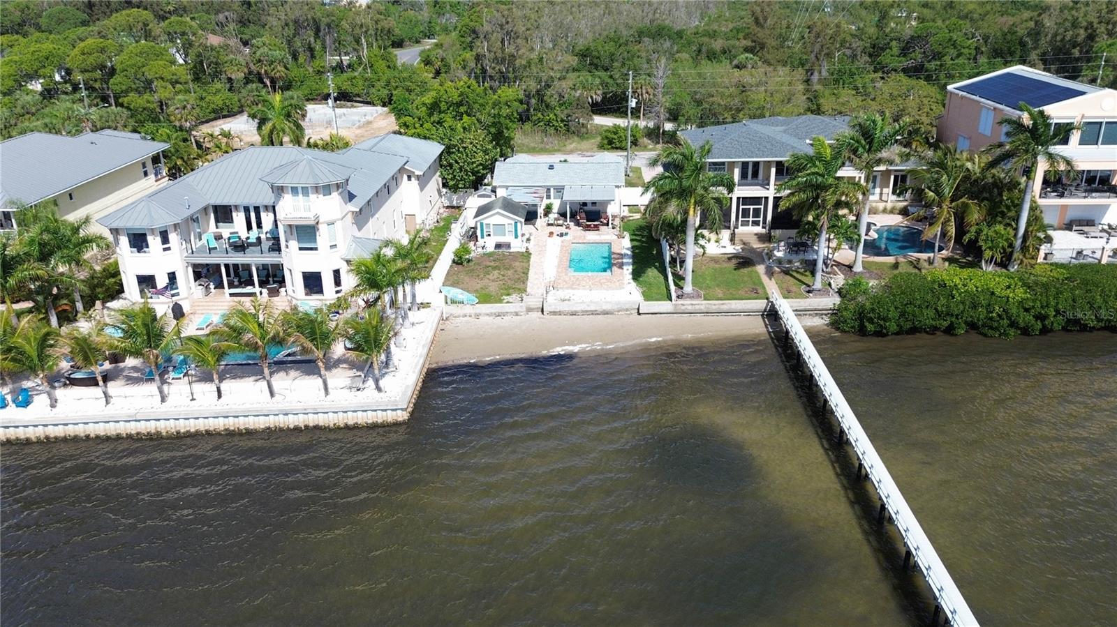 950 WEEDON DR NE, ST PETERSBURG, FL, 33702