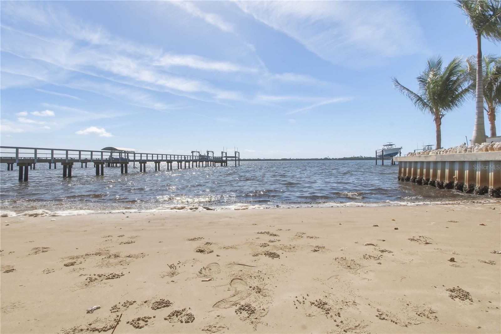 950 WEEDON DR NE, ST PETERSBURG, FL, 33702