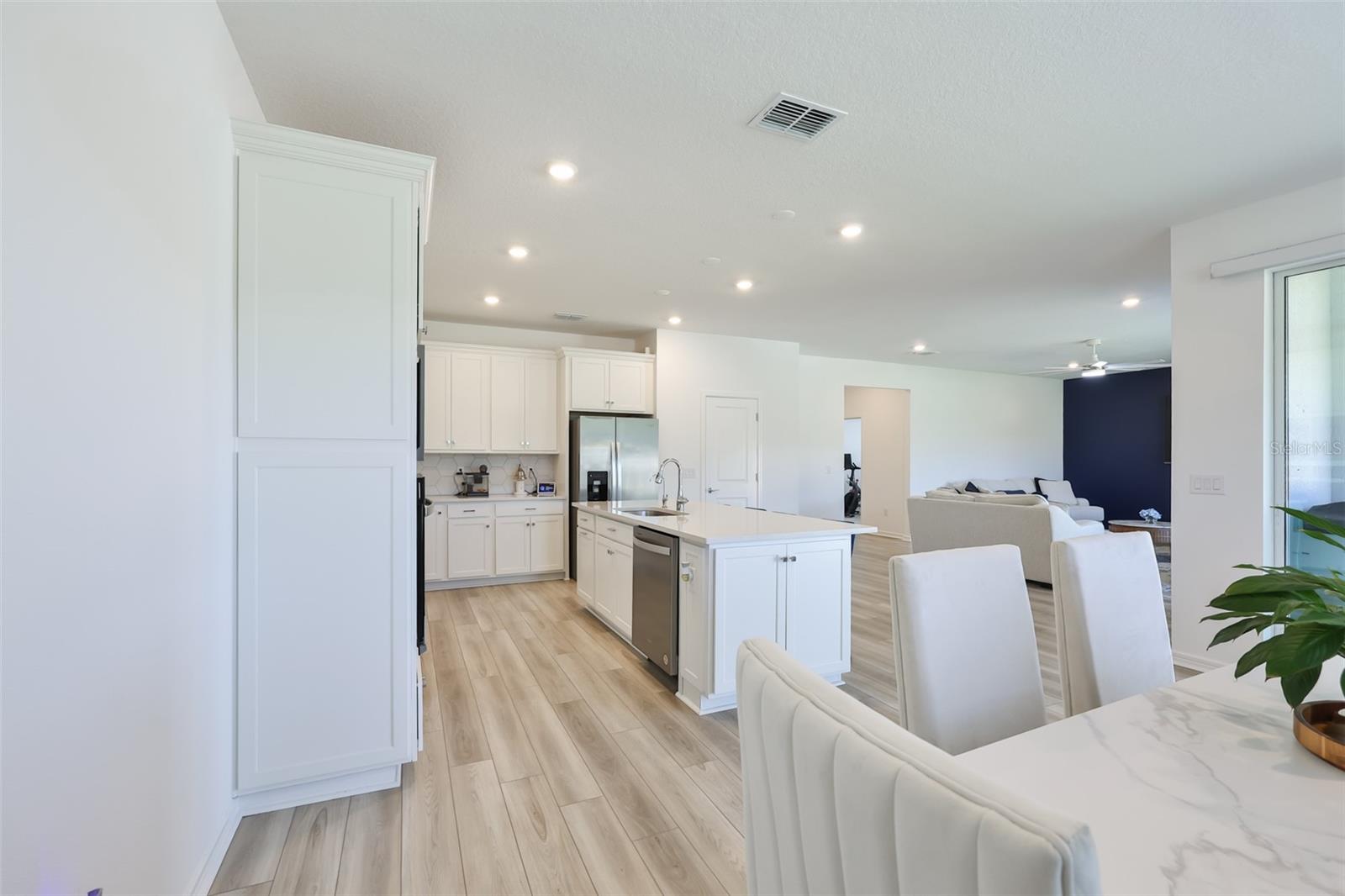 3070 FOREST MEADOW AVE, VALRICO, FL, 33594