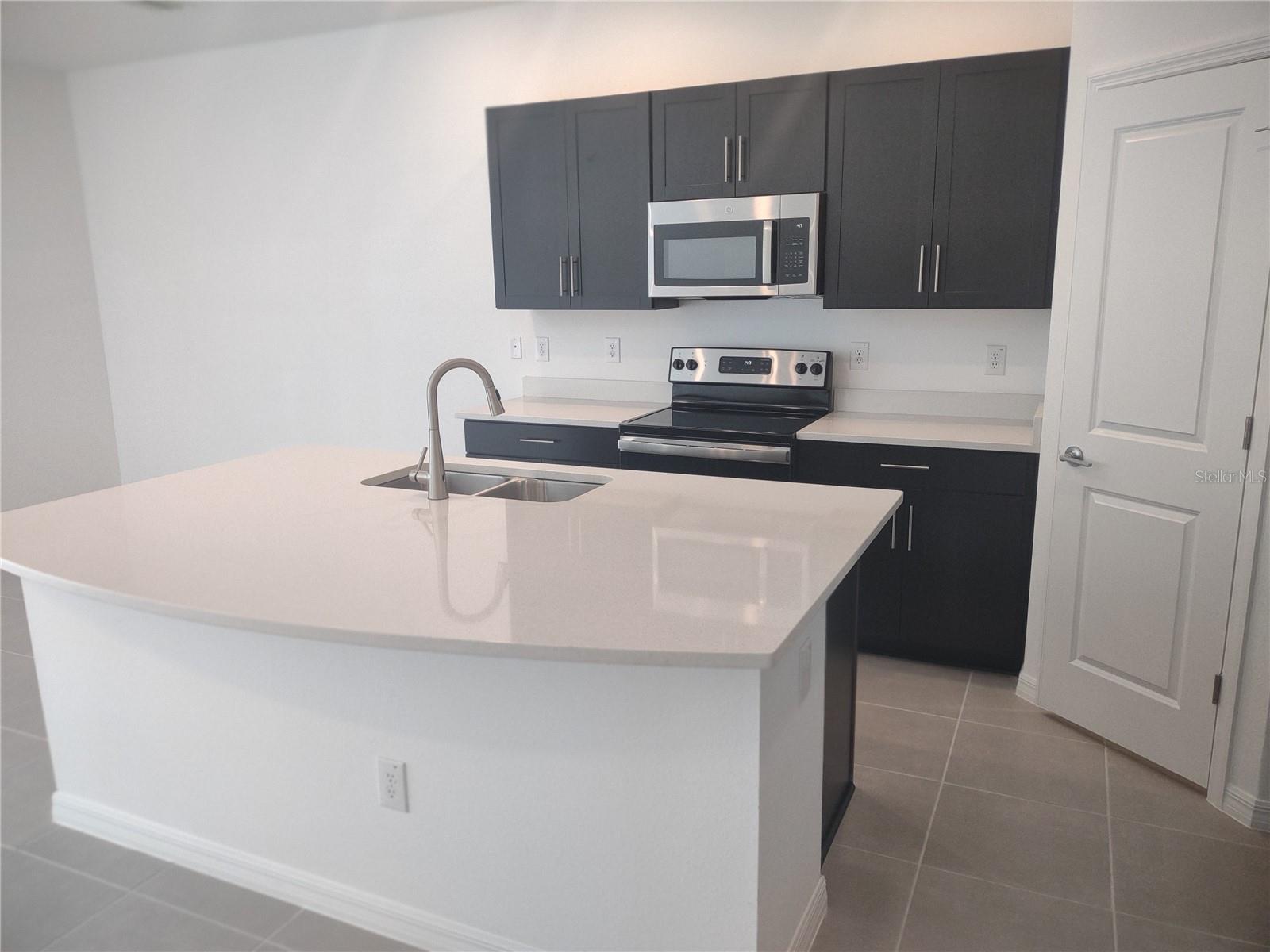 34202 POLACCA LN, WESLEY CHAPEL, FL, 33543