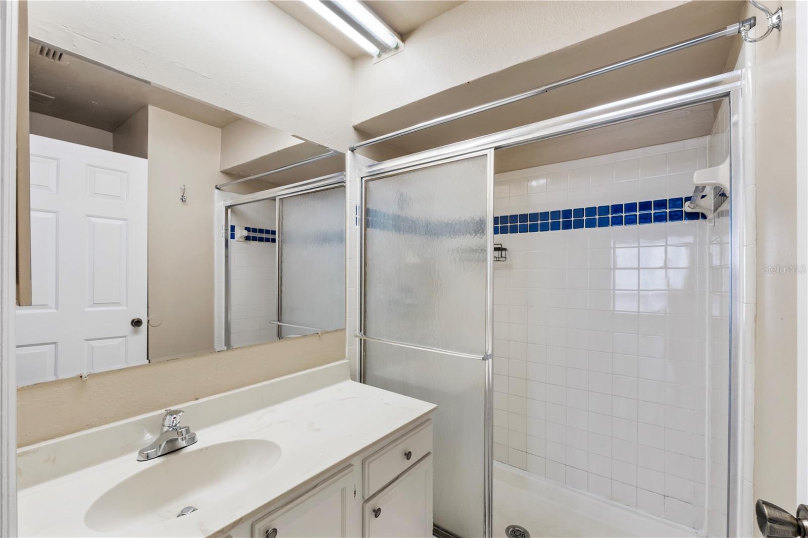 4160 VERSAILLES DR #4160D, ORLANDO, FL, 32808