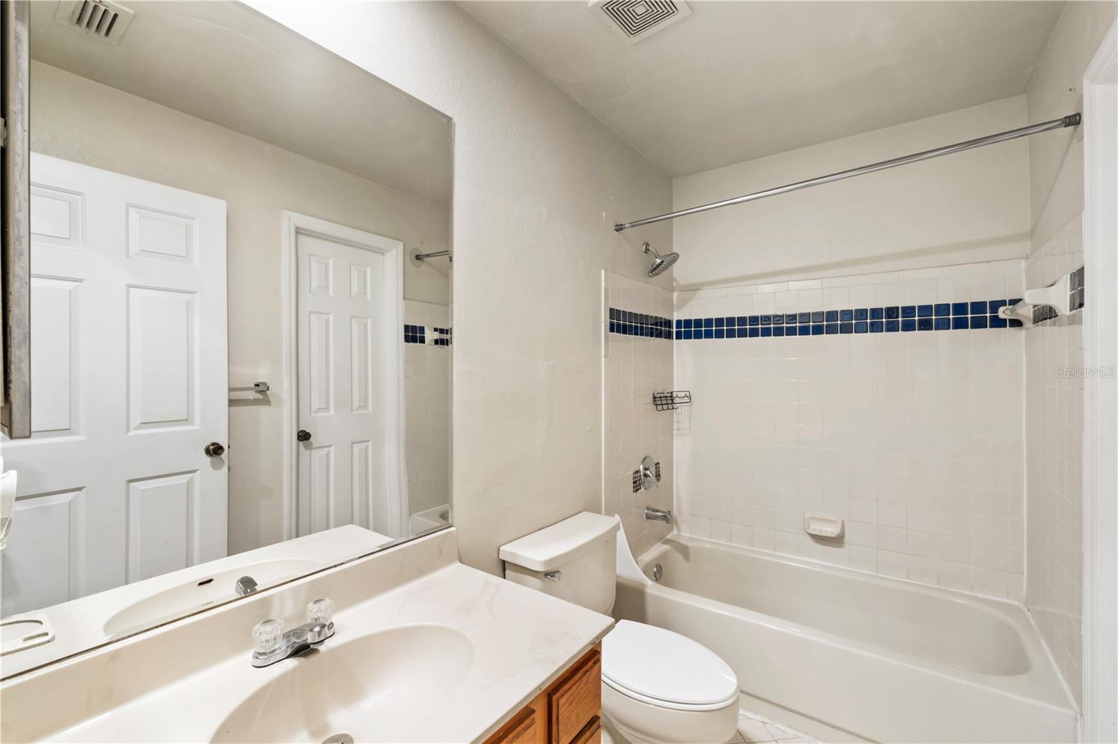 4160 VERSAILLES DR #4160D, ORLANDO, FL, 32808