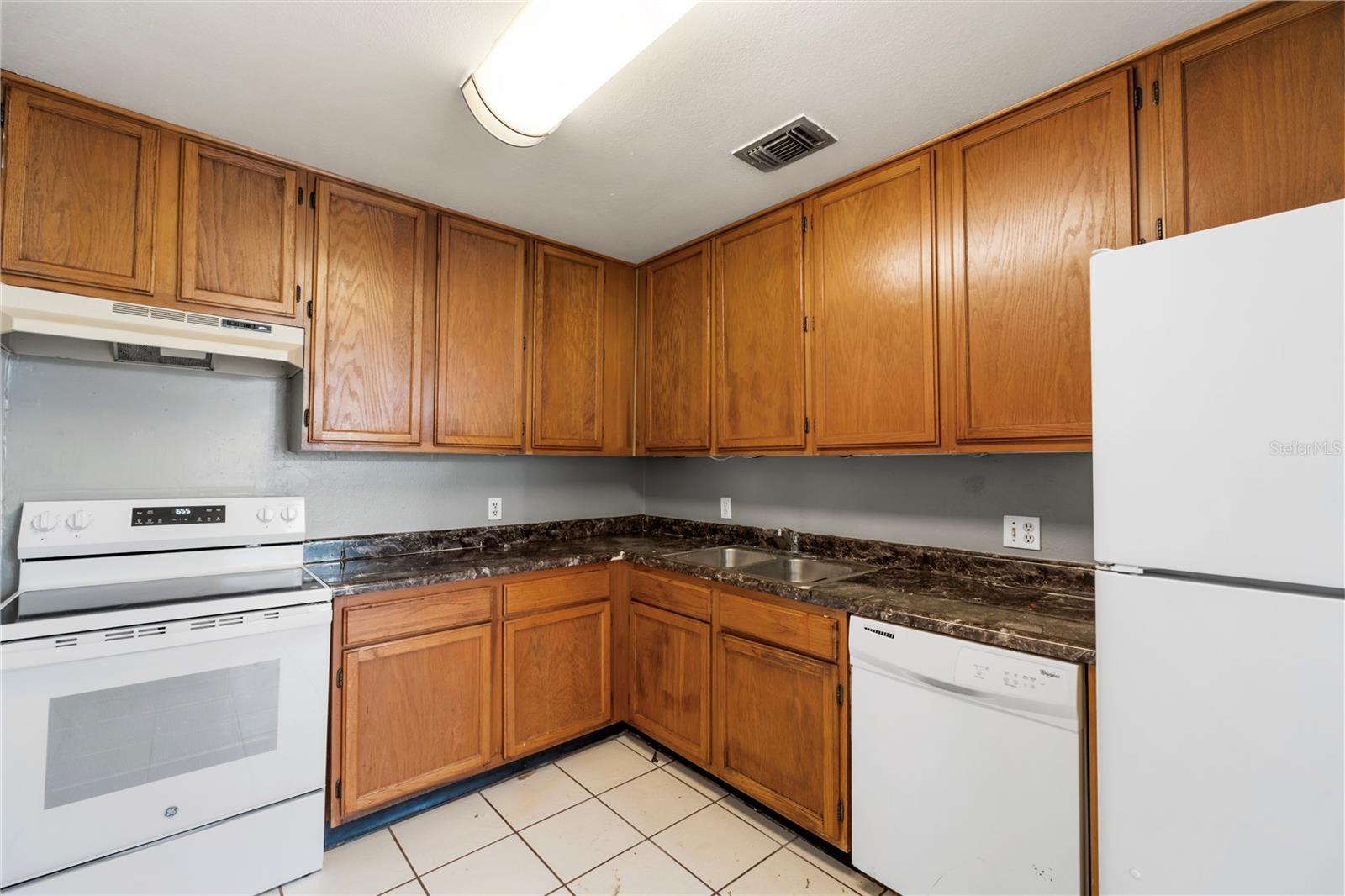 4160 VERSAILLES DR #4160D, ORLANDO, FL, 32808