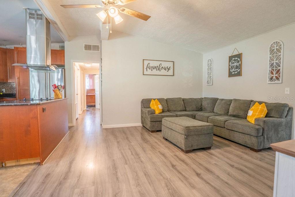 102 S SUNLAND DR, SANFORD, FL, 32773