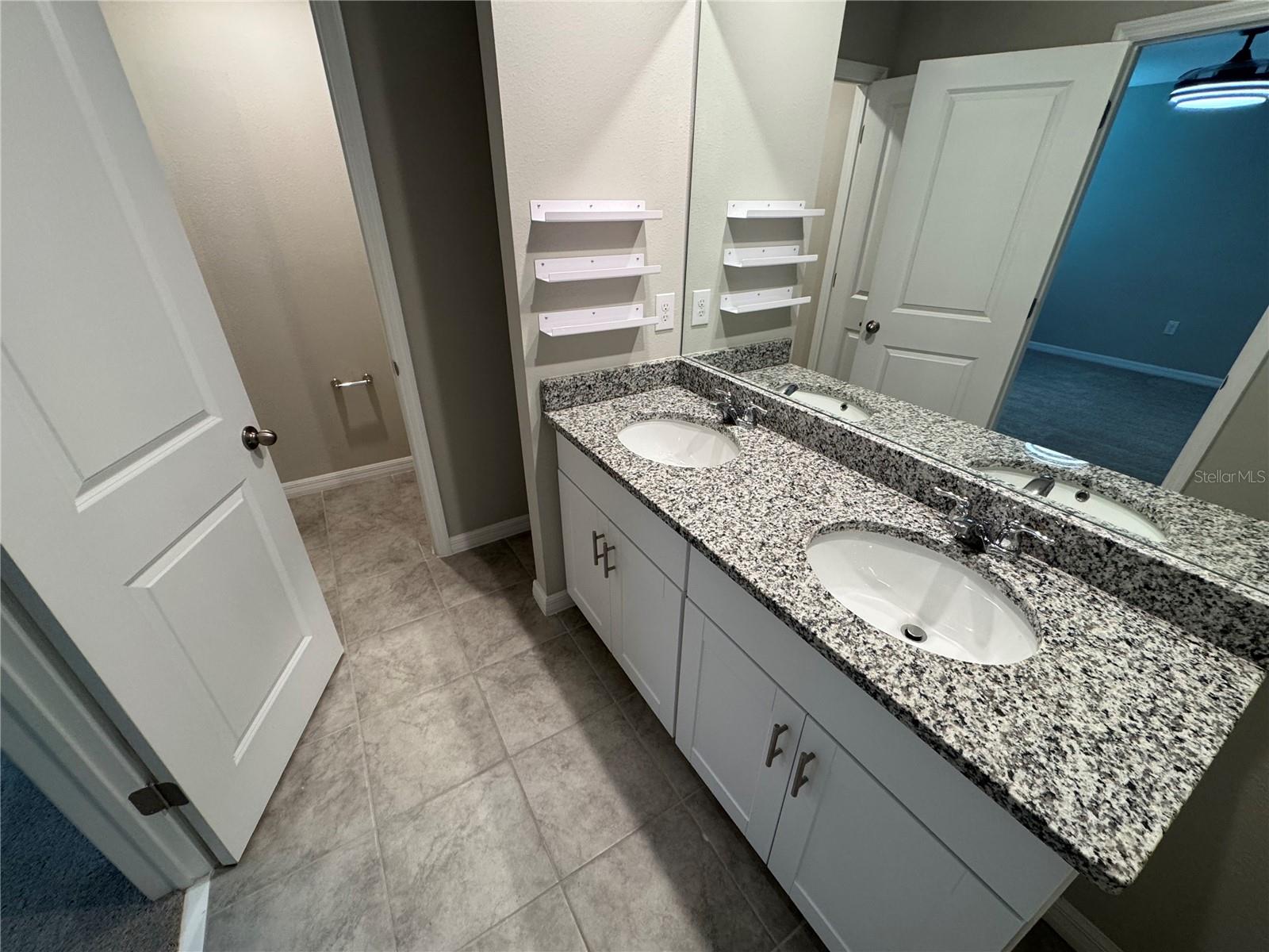 5860 OCEAN ISLE DR, NOKOMIS, FL, 34275