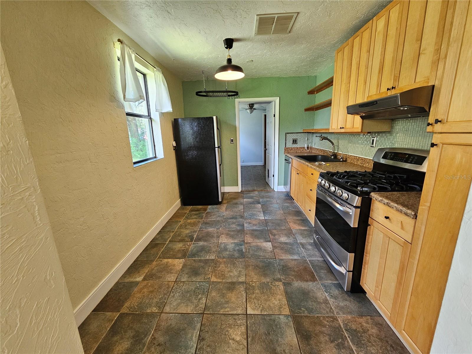 1115 NE 11TH AVE, GAINESVILLE, FL, 32601