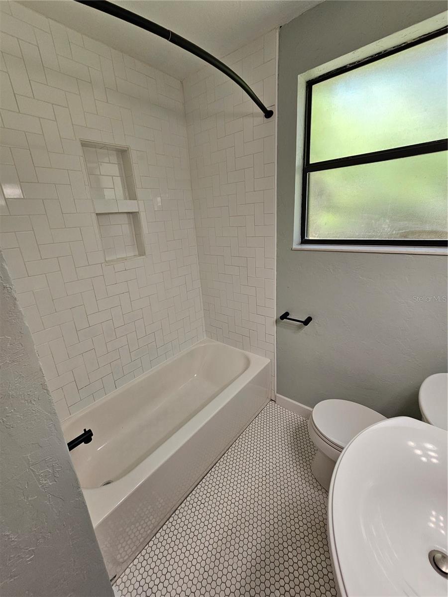 1115 NE 11TH AVE, GAINESVILLE, FL, 32601