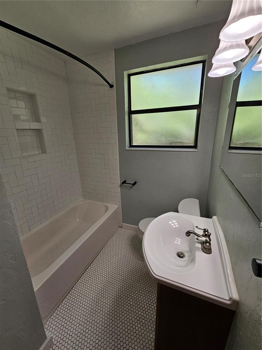 1115 NE 11TH AVE, GAINESVILLE, FL, 32601