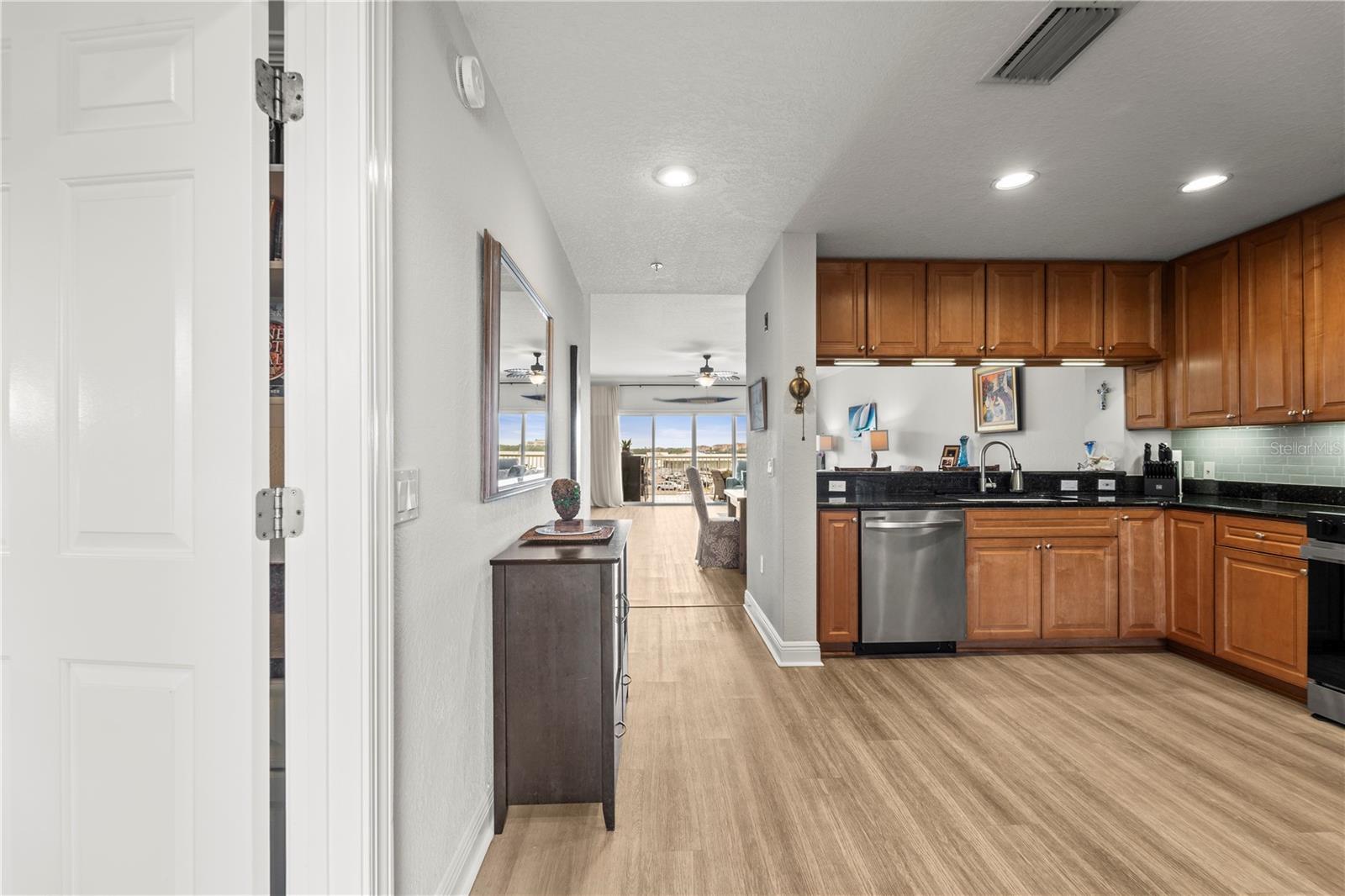 425 150TH AVE #2303, MADEIRA BEACH, FL, 33708