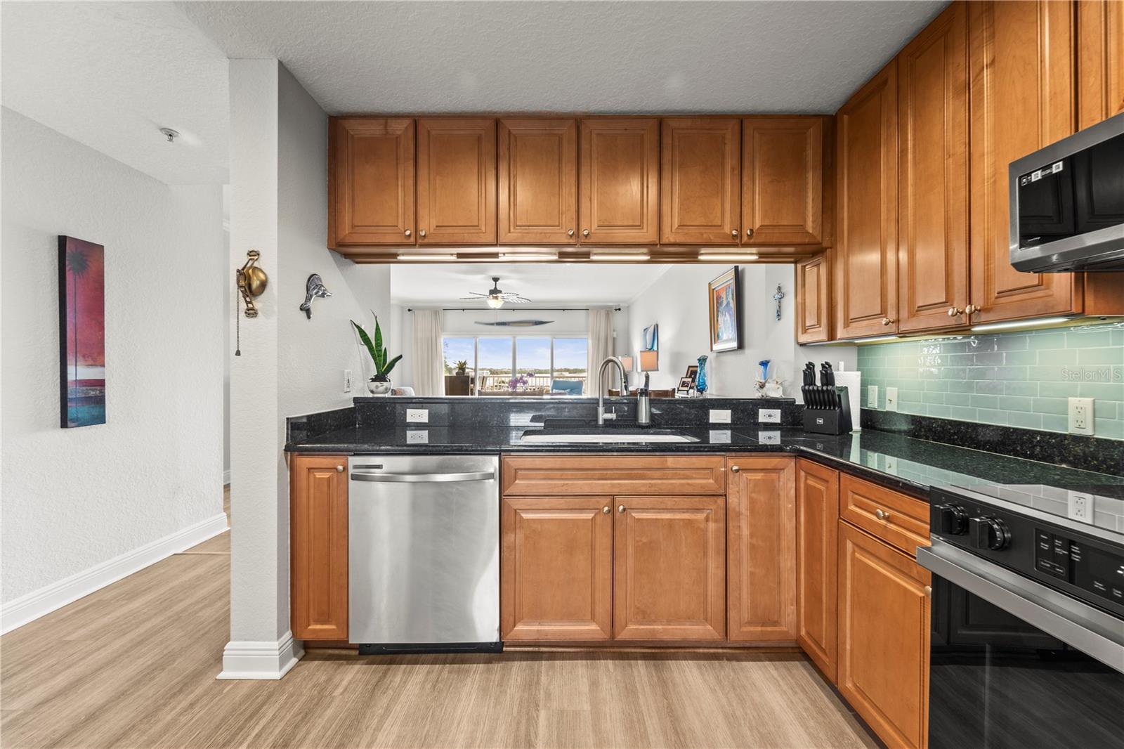 425 150TH AVE #2303, MADEIRA BEACH, FL, 33708