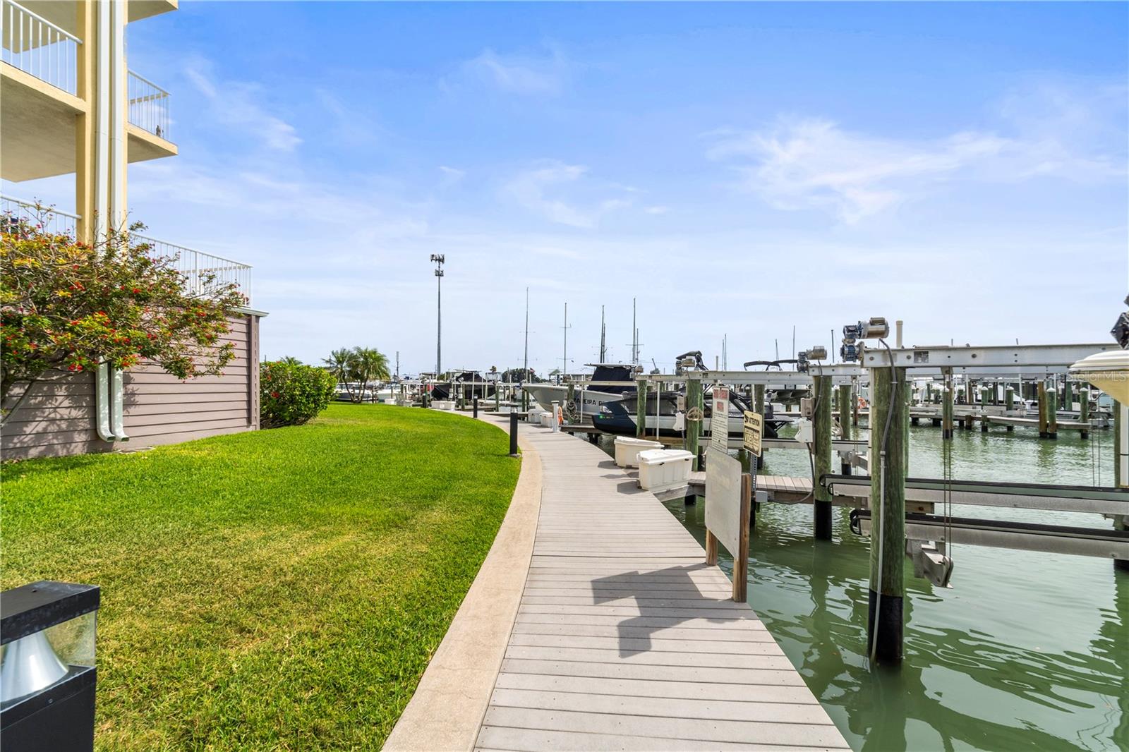 425 150TH AVE #2303, MADEIRA BEACH, FL, 33708