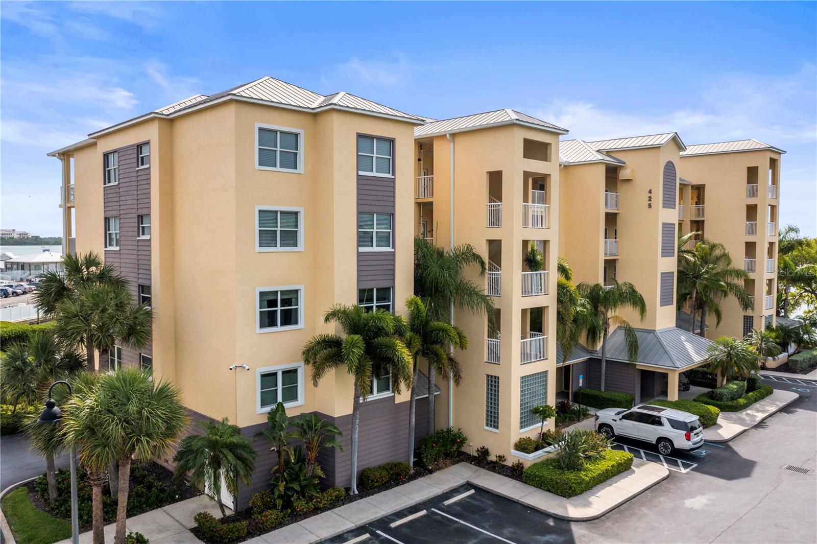 425 150TH AVE #2303, MADEIRA BEACH, FL, 33708