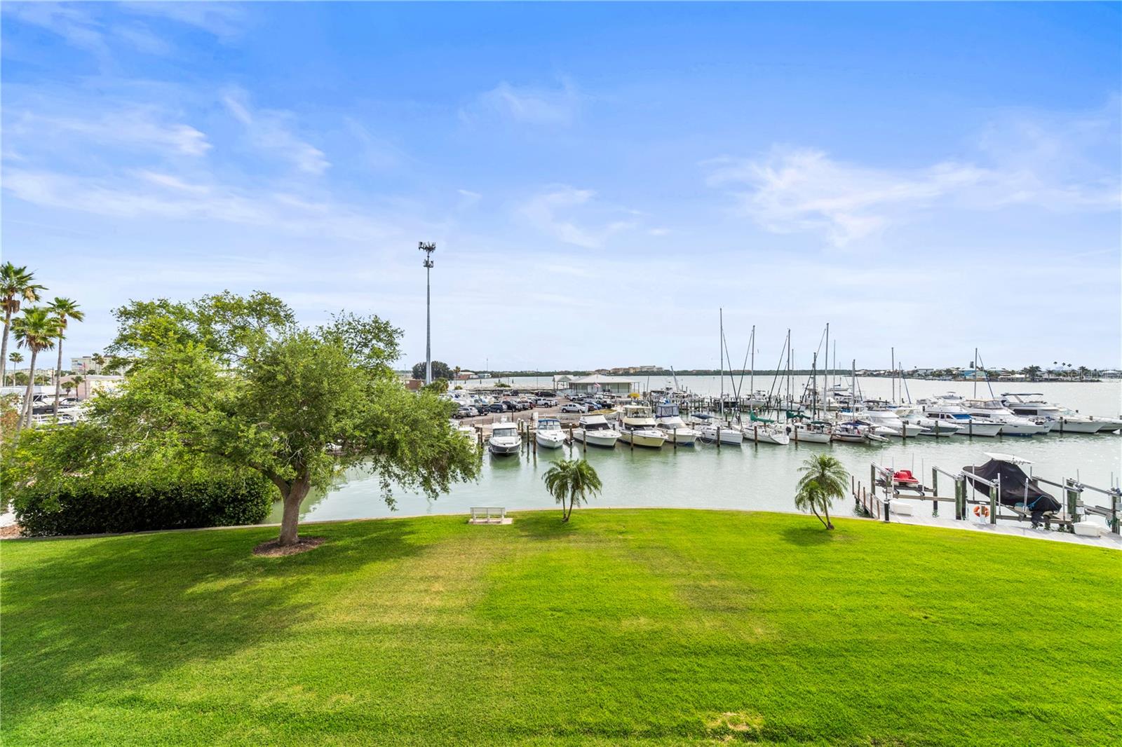 425 150TH AVE #2303, MADEIRA BEACH, FL, 33708