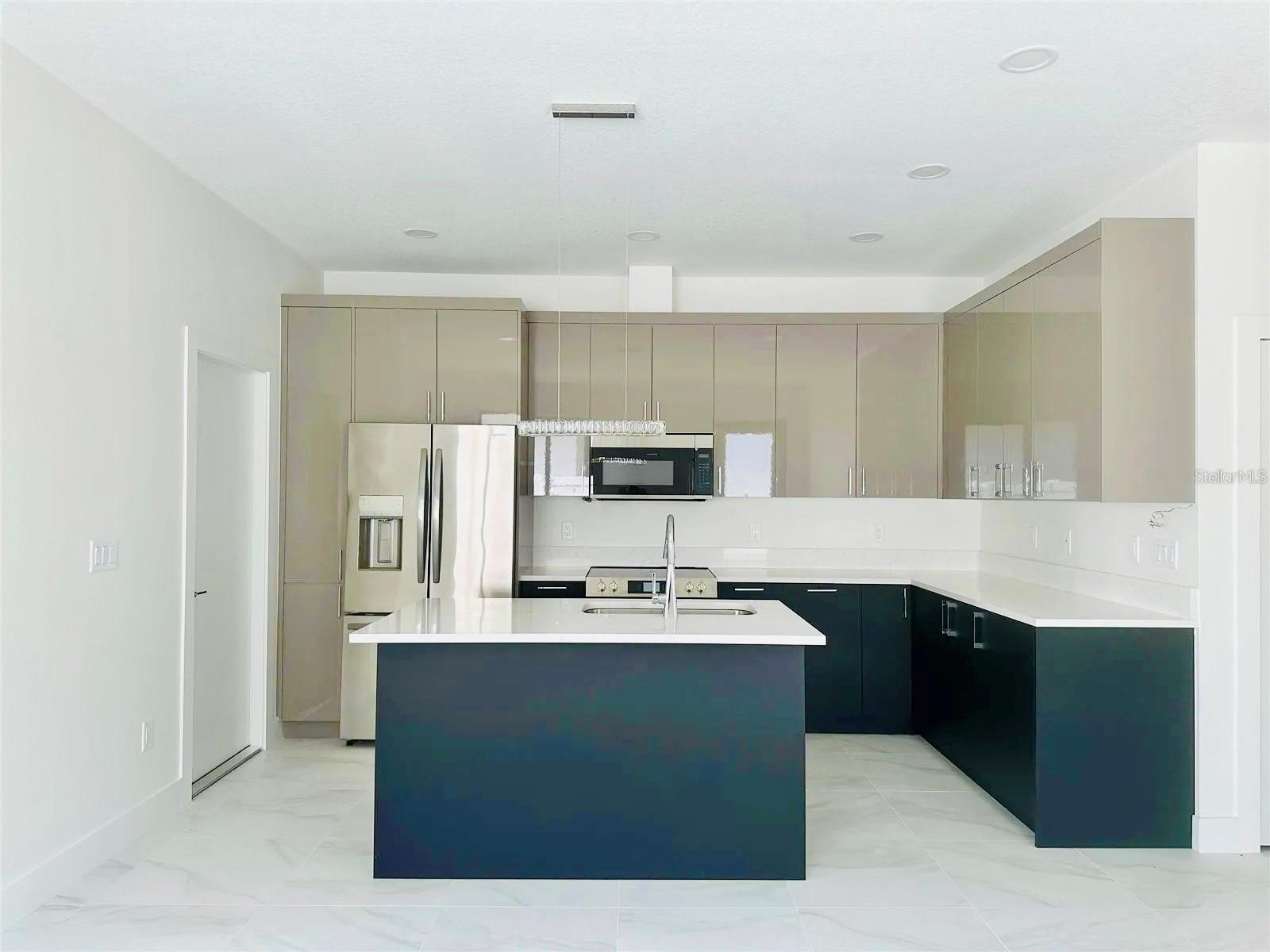 4106 N THATCHER AVE #A, TAMPA, FL, 33614