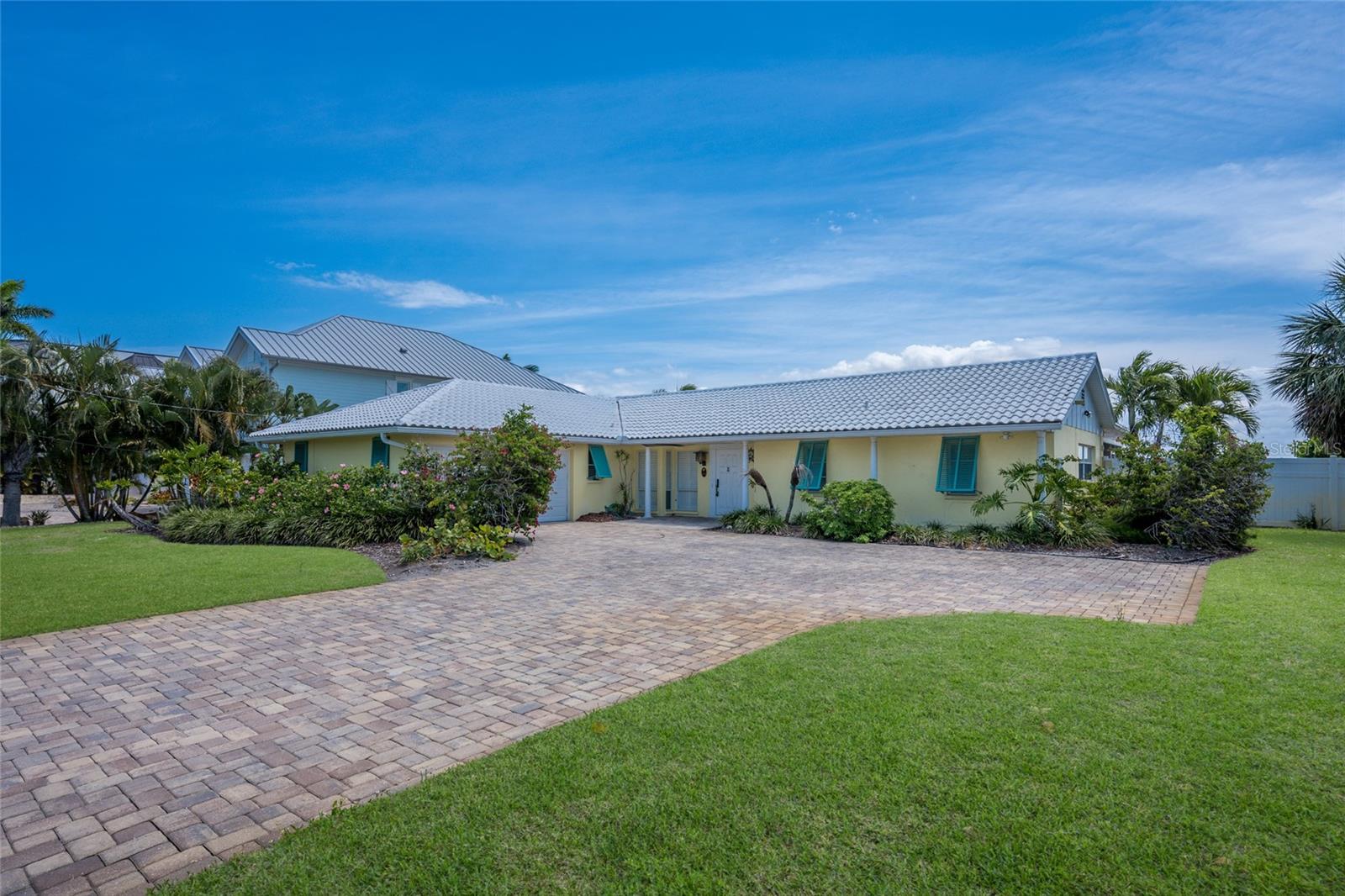 633 KEY ROYALE DR, HOLMES BEACH, FL, 34217