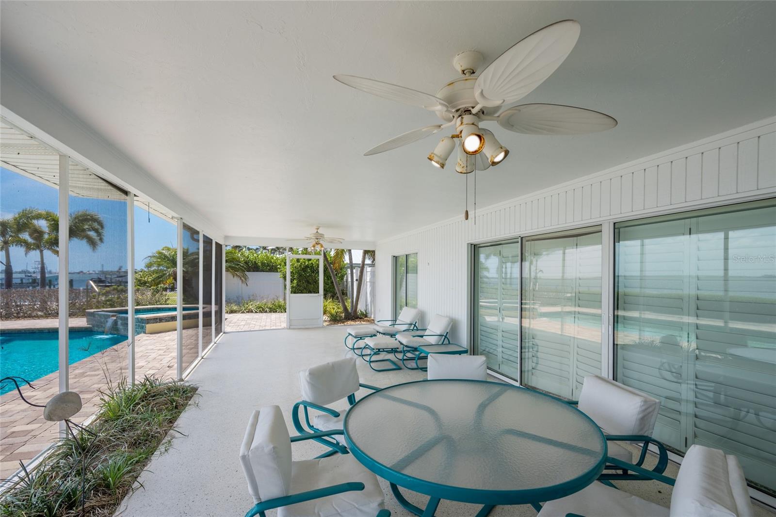 633 KEY ROYALE DR, HOLMES BEACH, FL, 34217