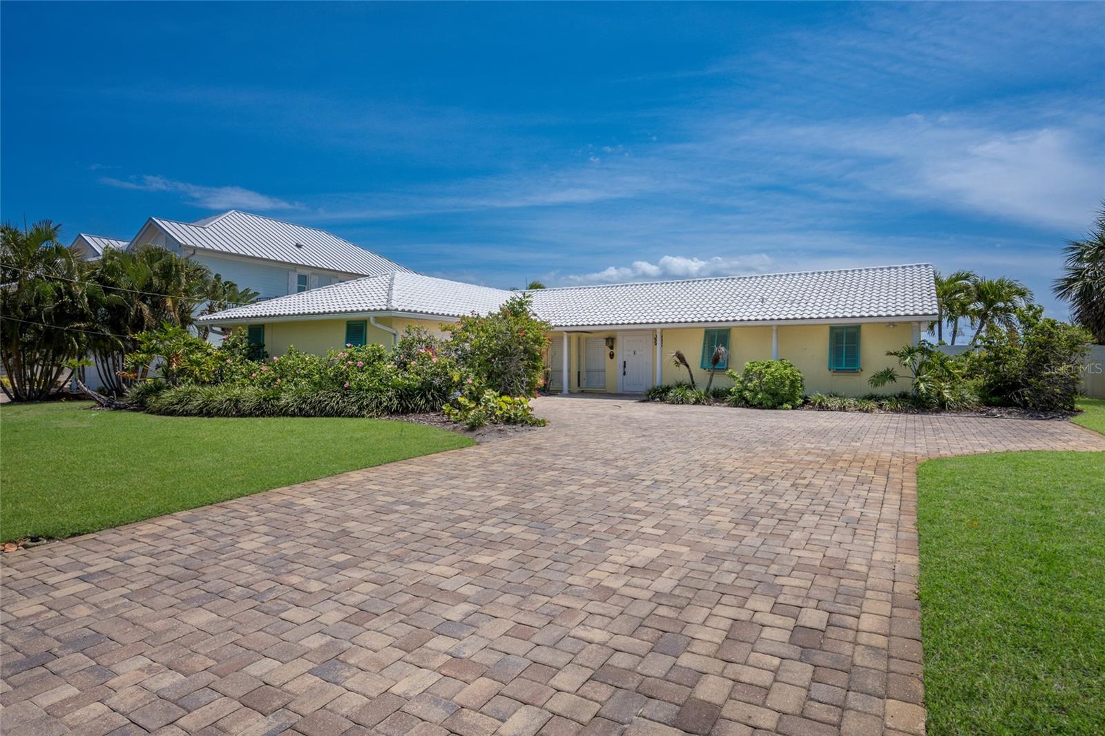 633 KEY ROYALE DR, HOLMES BEACH, FL, 34217