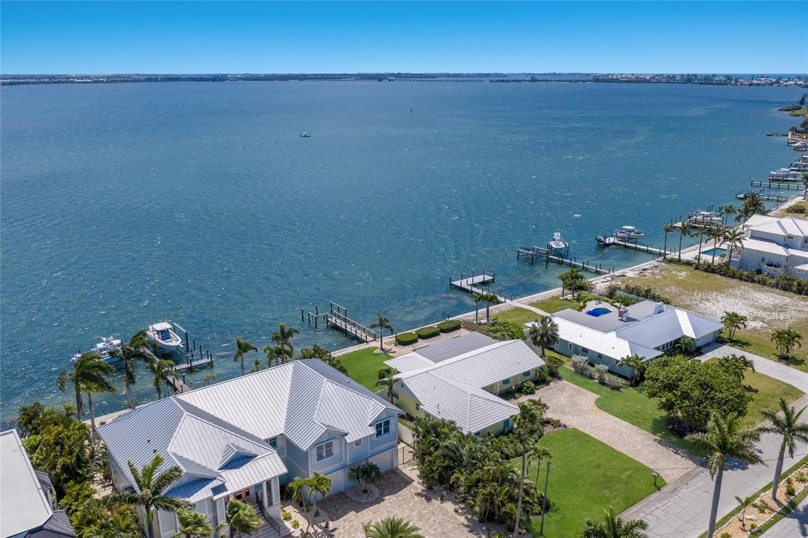 633 KEY ROYALE DR, HOLMES BEACH, FL, 34217