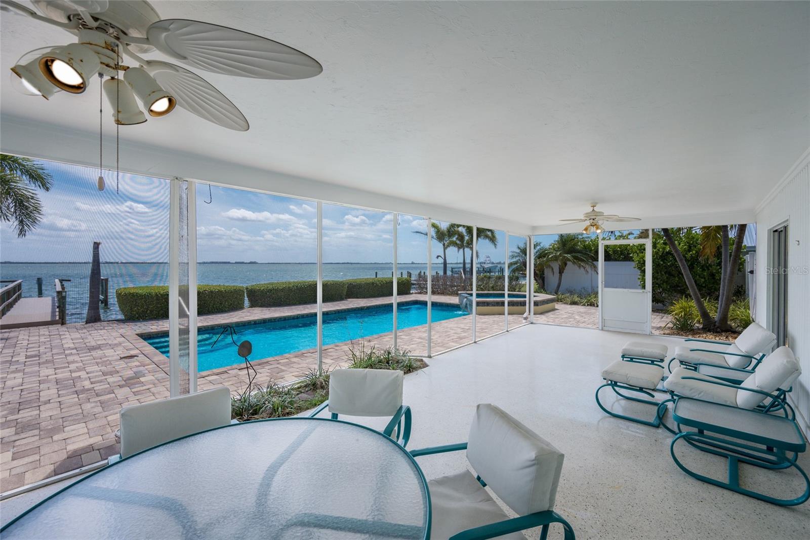 633 KEY ROYALE DR, HOLMES BEACH, FL, 34217