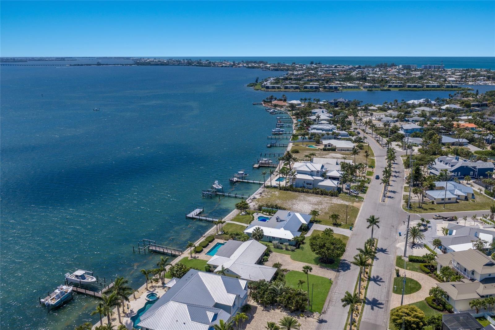 633 KEY ROYALE DR, HOLMES BEACH, FL, 34217