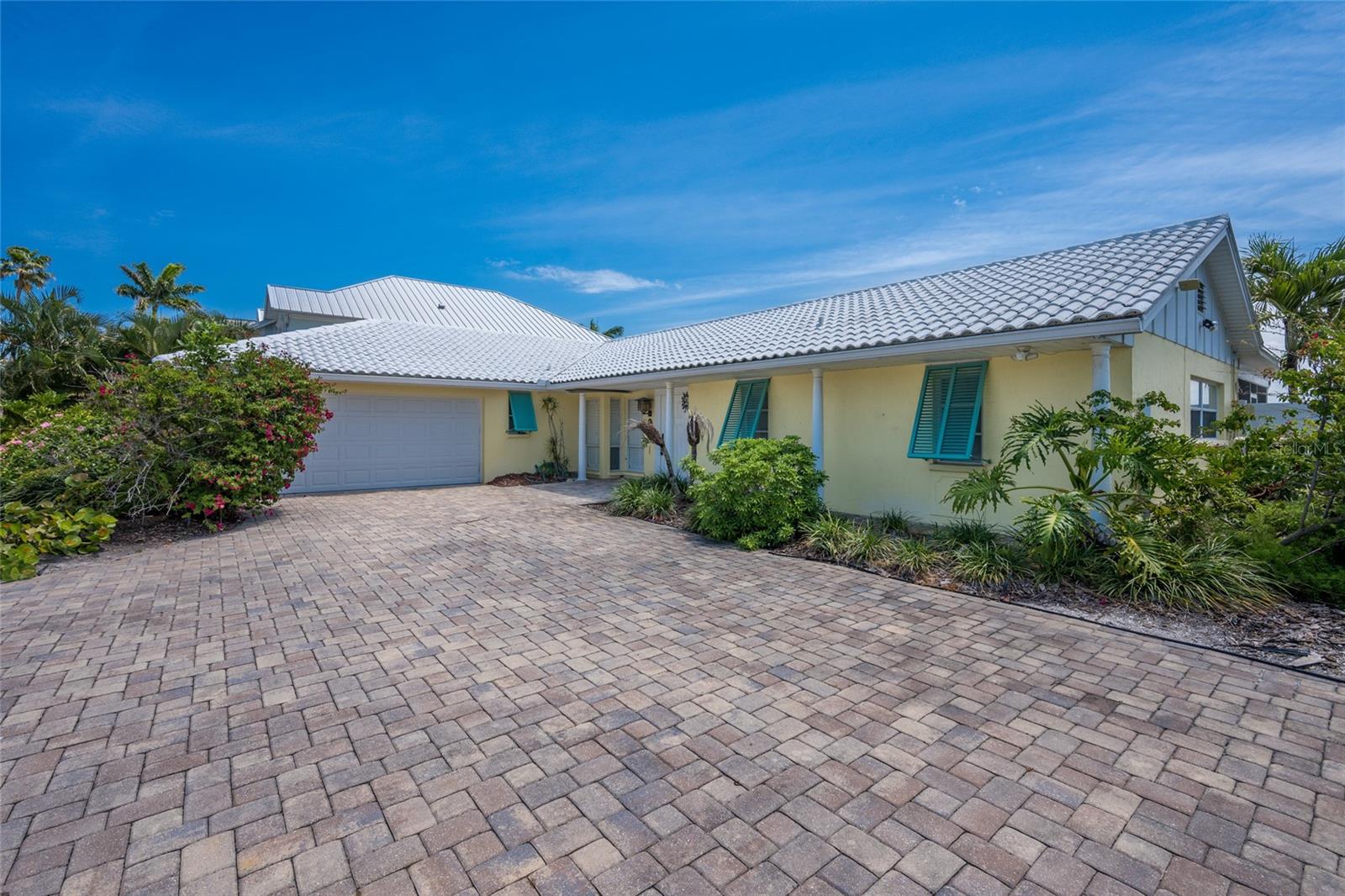 633 KEY ROYALE DR, HOLMES BEACH, FL, 34217