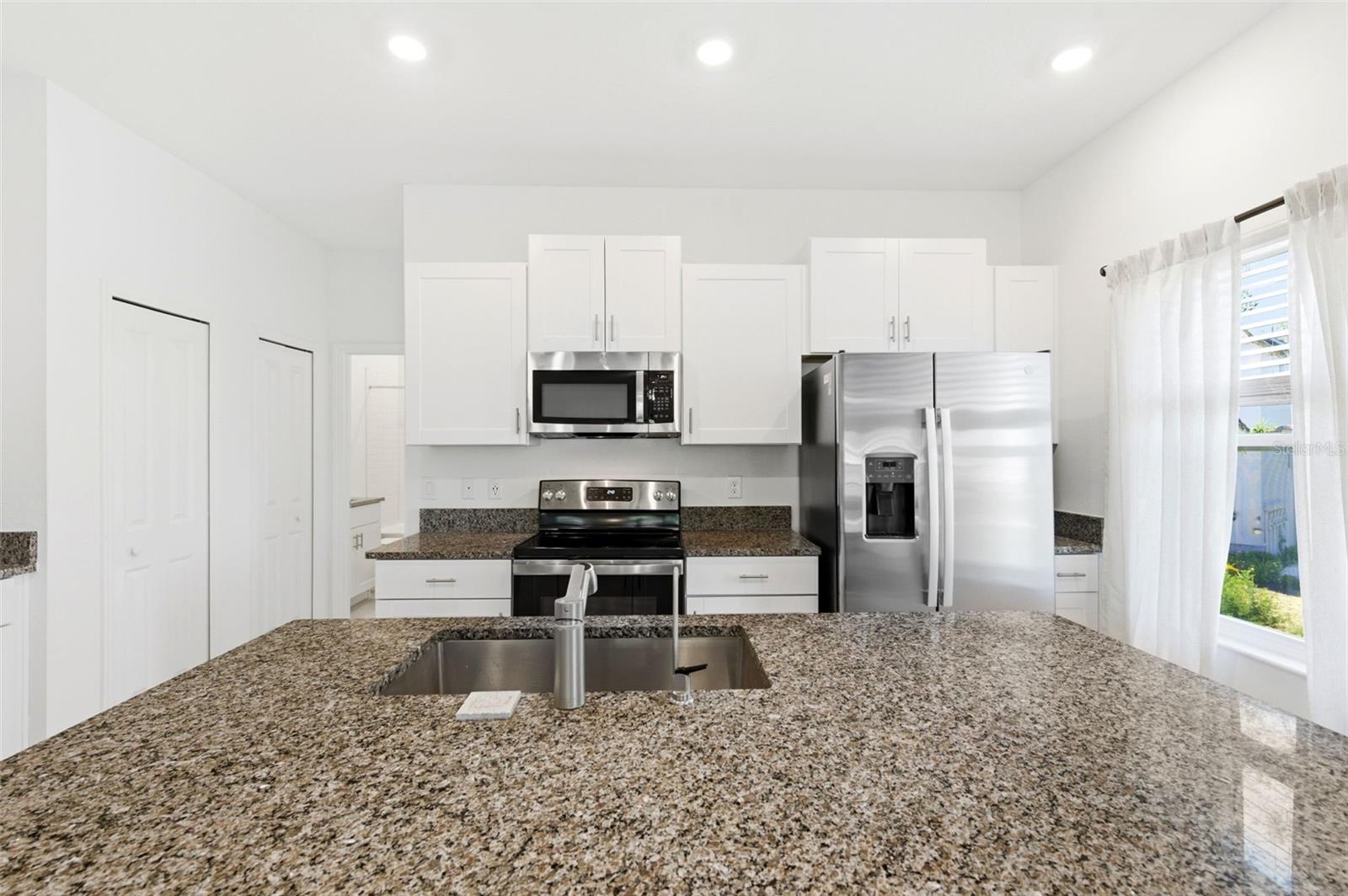 873 TENNYSON MILL CIR, TAMPA, FL, 33619