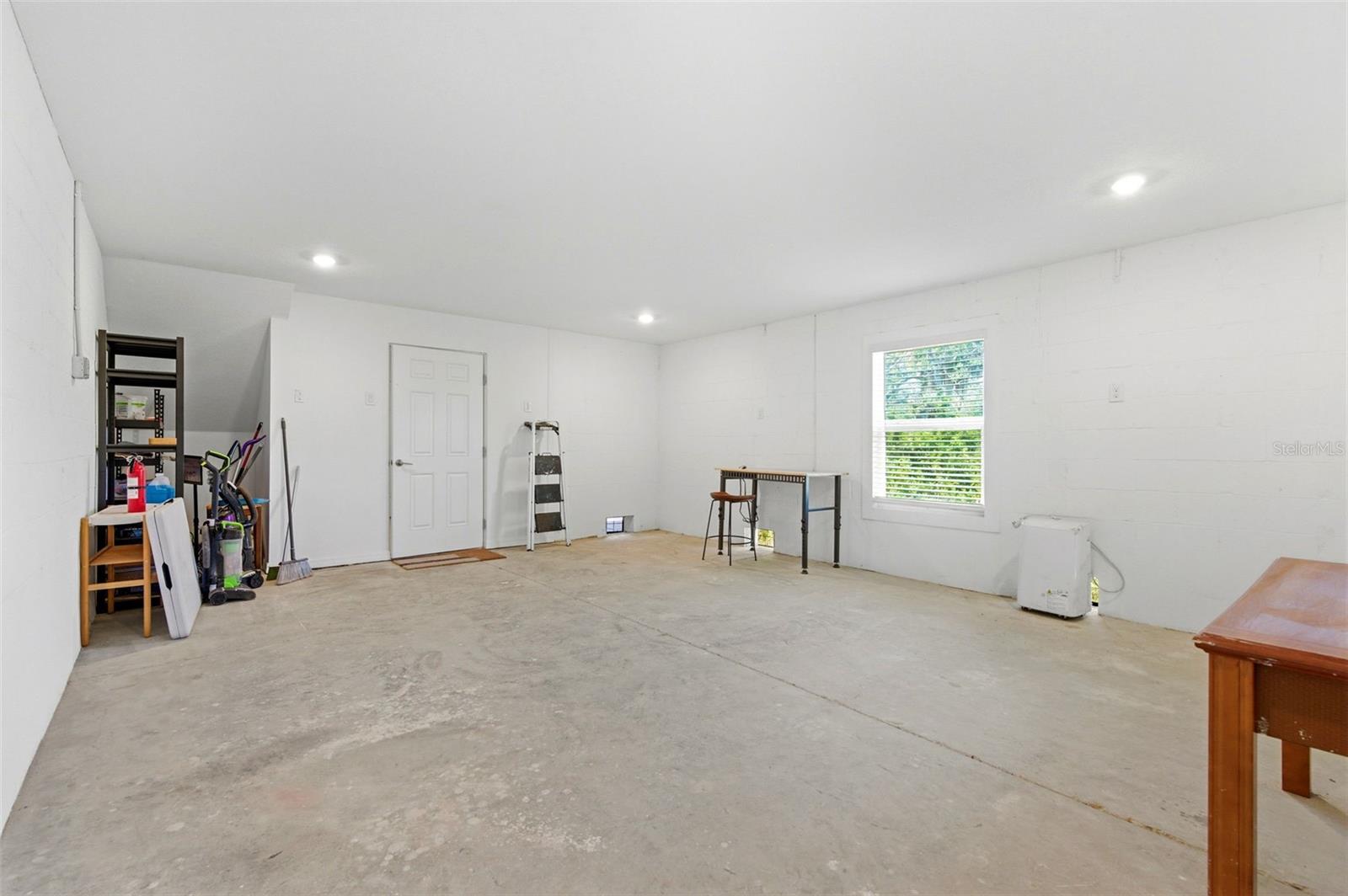 873 TENNYSON MILL CIR, TAMPA, FL, 33619