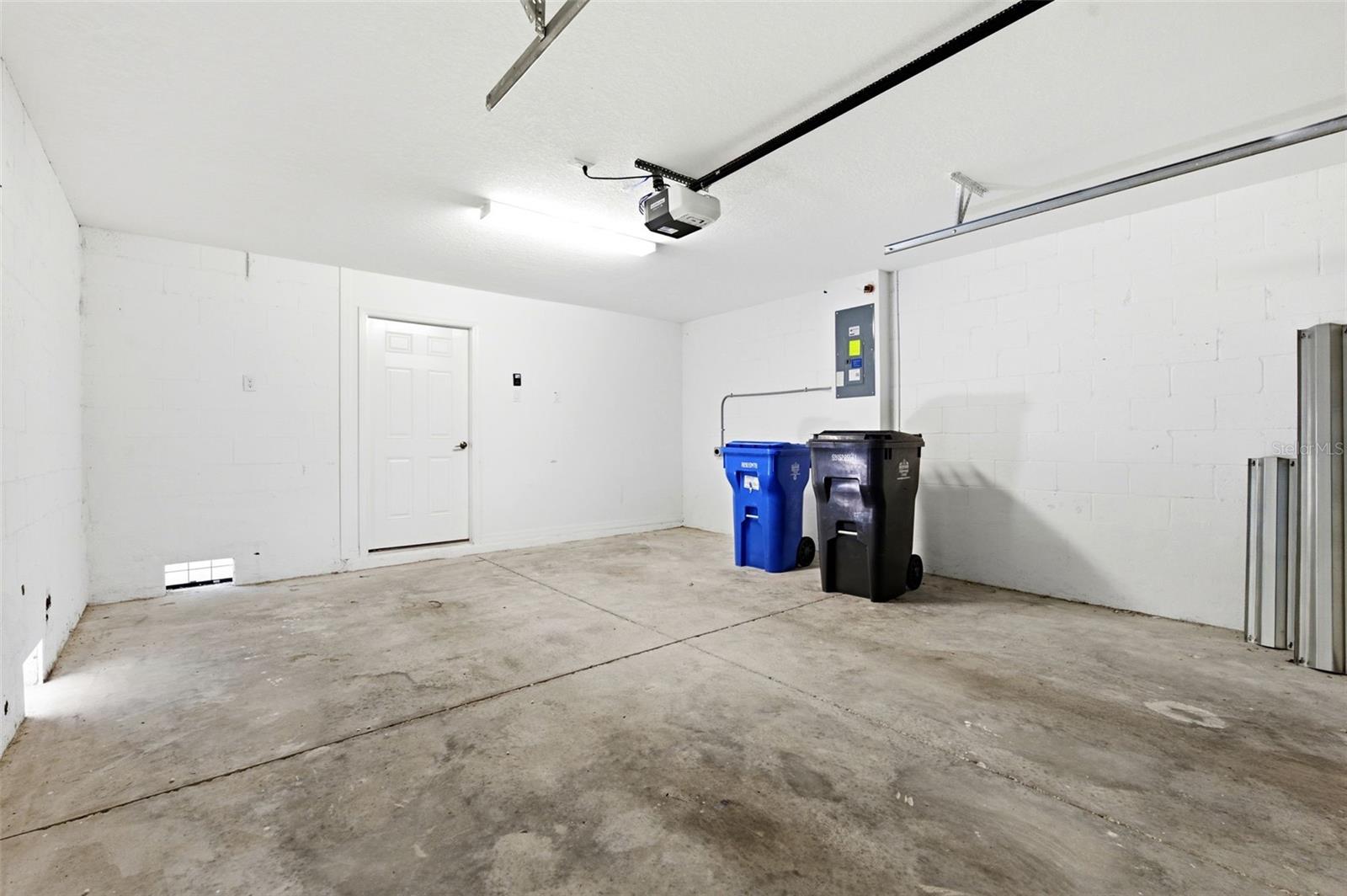 873 TENNYSON MILL CIR, TAMPA, FL, 33619