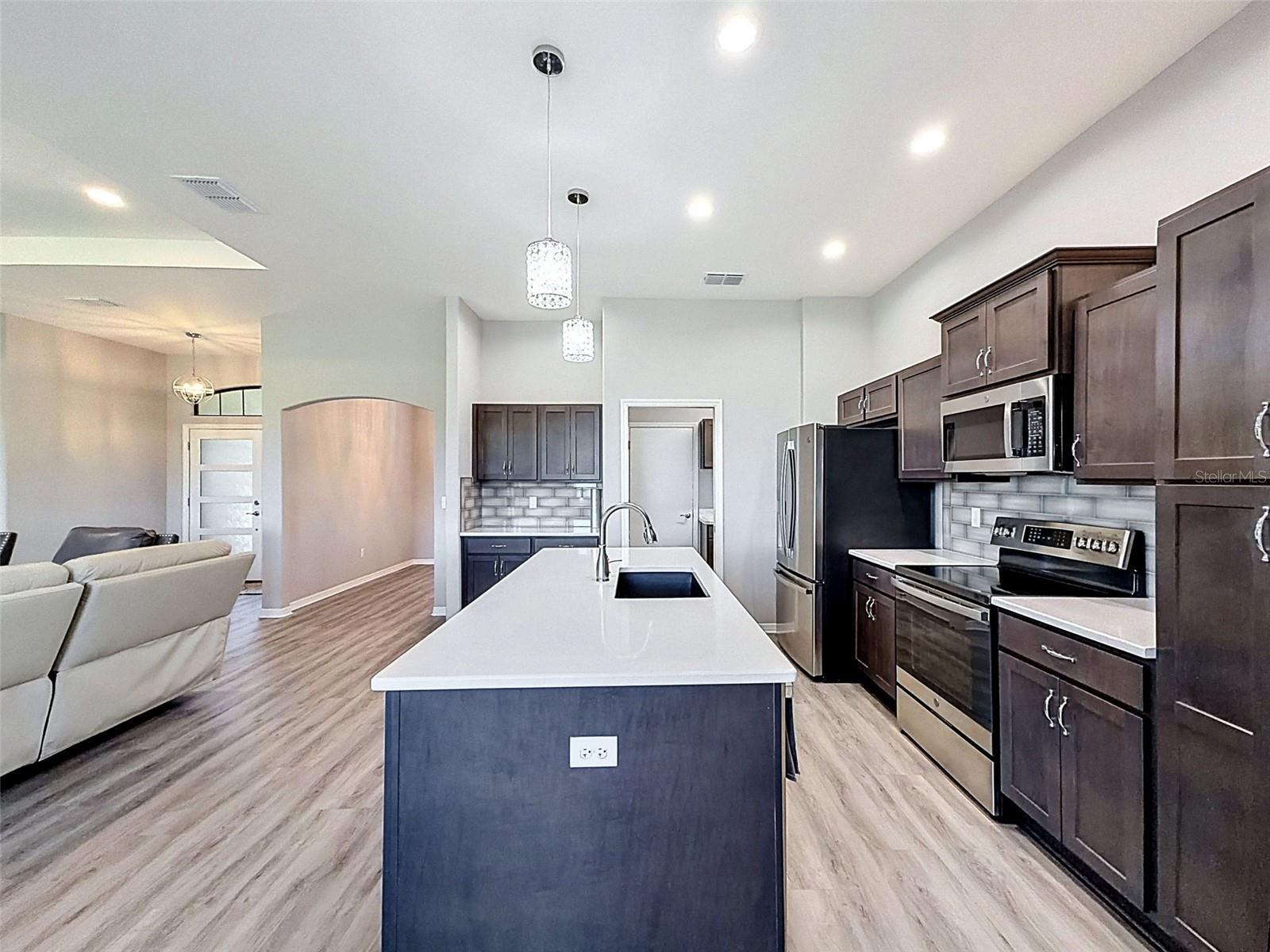 1381 N SPEND A BUCK DR, HERNANDO, FL, 34442