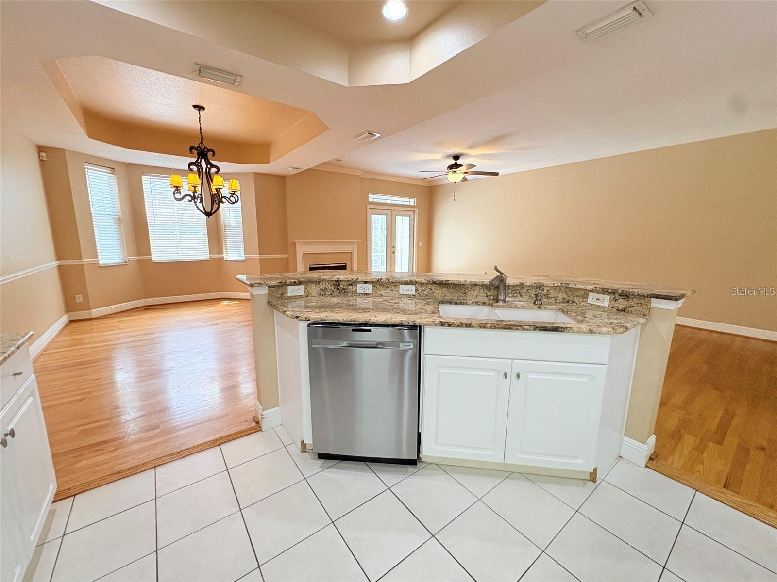 2856 BAYSHORE TRAILS DR, TAMPA, FL, 33611