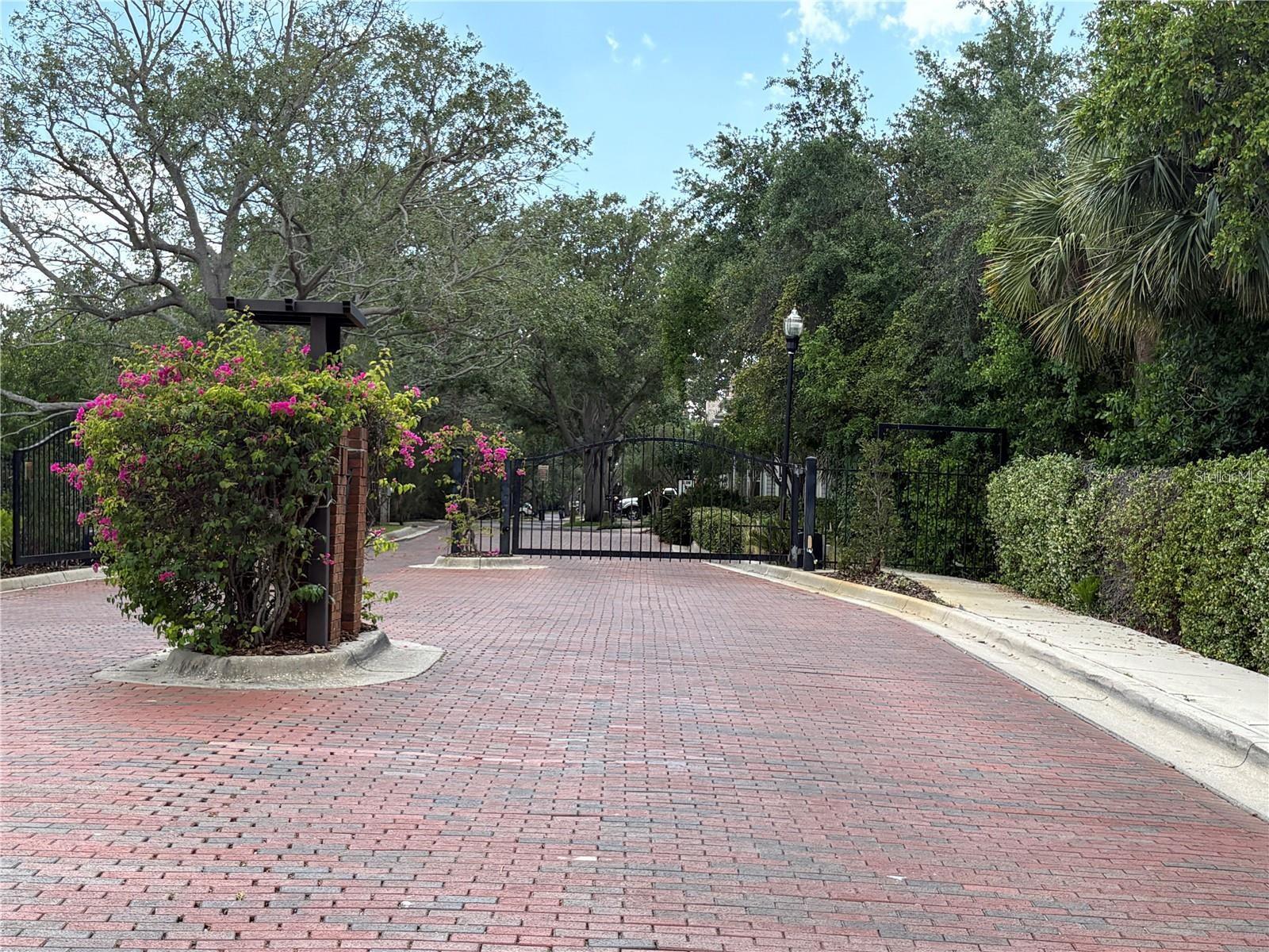 2856 BAYSHORE TRAILS DR, TAMPA, FL, 33611