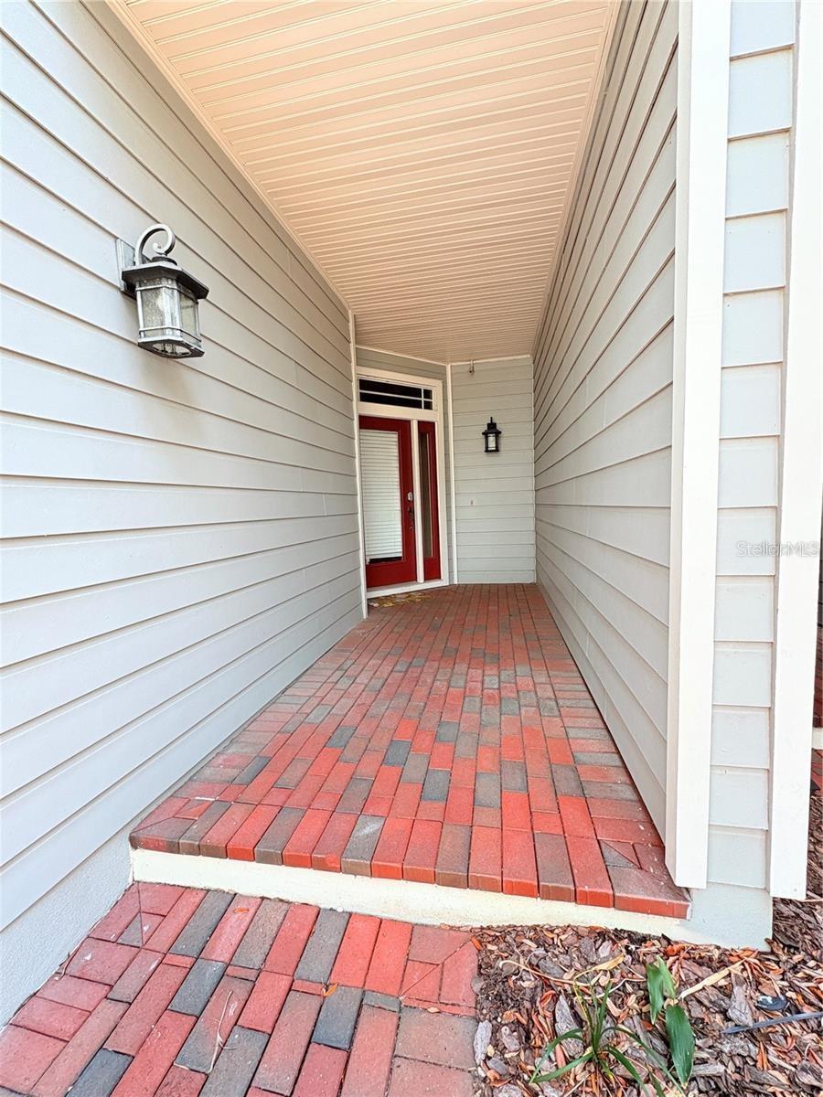 2856 BAYSHORE TRAILS DR, TAMPA, FL, 33611