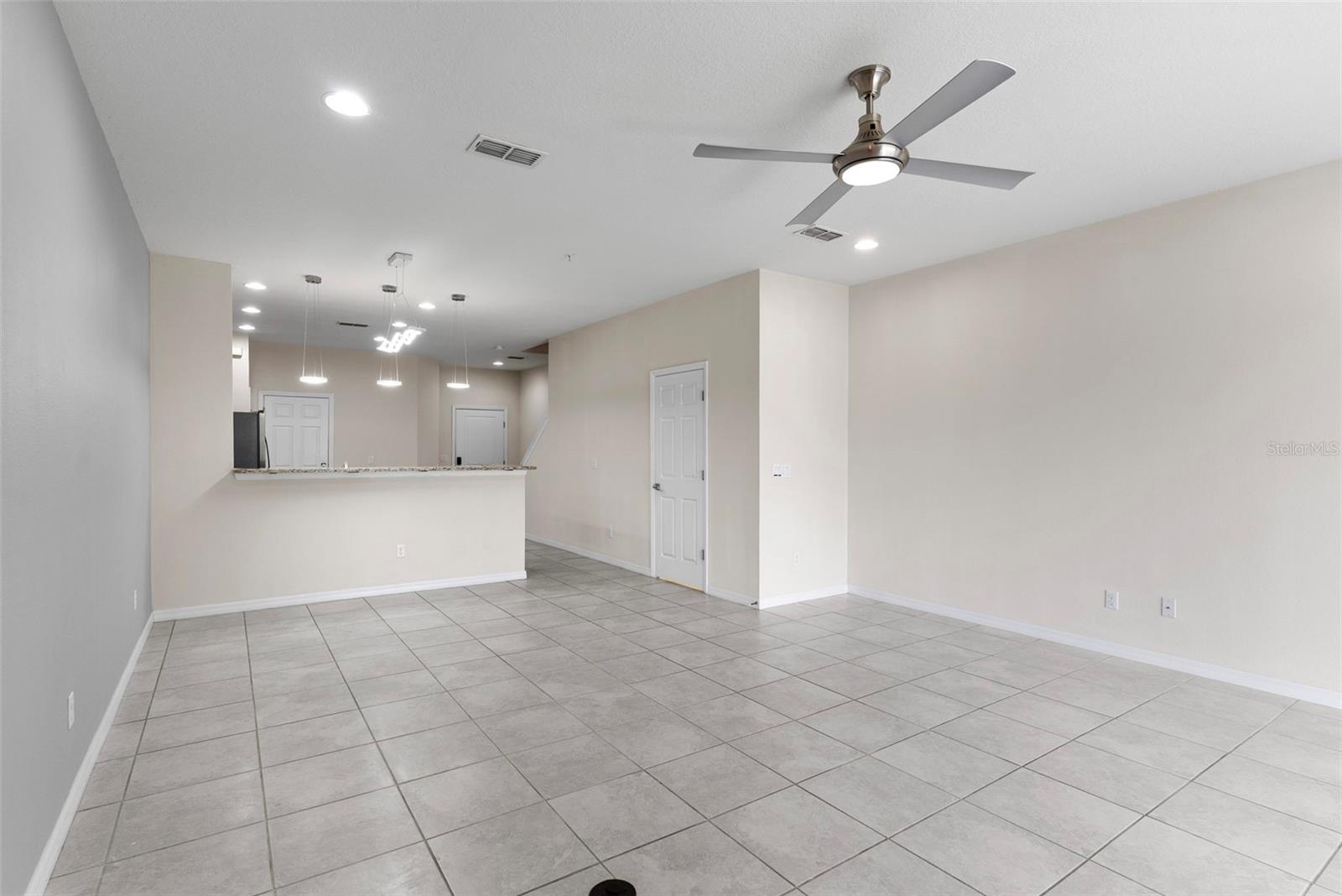 1121 PAVIA DR, APOPKA, FL, 32703