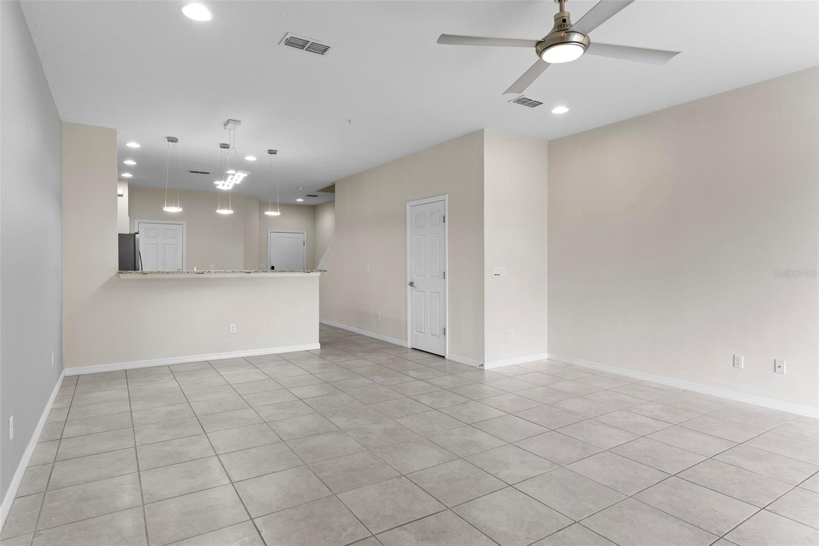 1121 PAVIA DR, APOPKA, FL, 32703