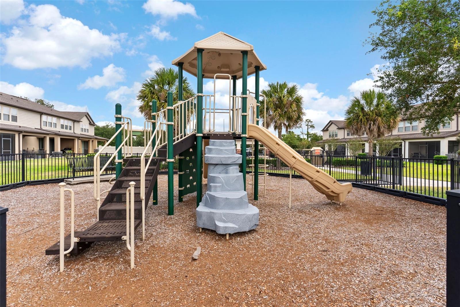 1121 PAVIA DR, APOPKA, FL, 32703