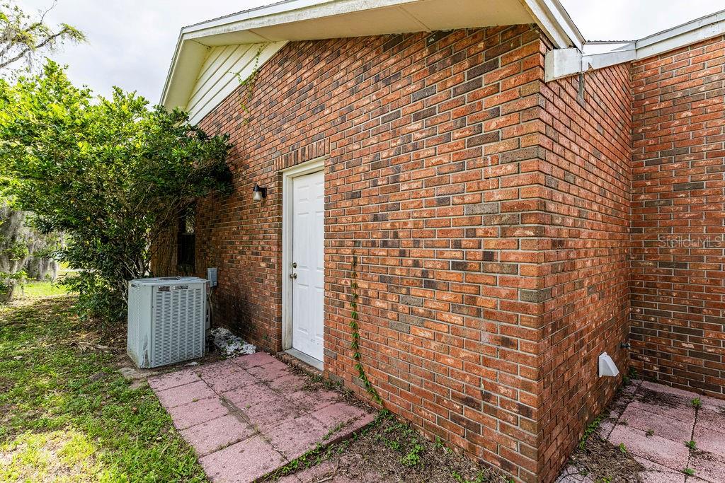 1606 FAHNSTOCK ST, EUSTIS, FL, 32726