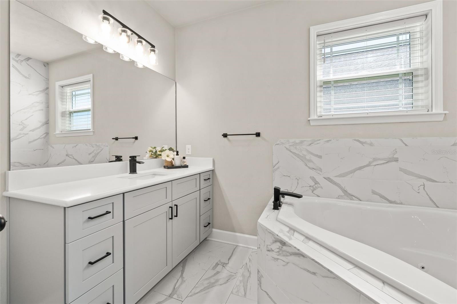 24784 SW 21ST LN, NEWBERRY, FL, 32669