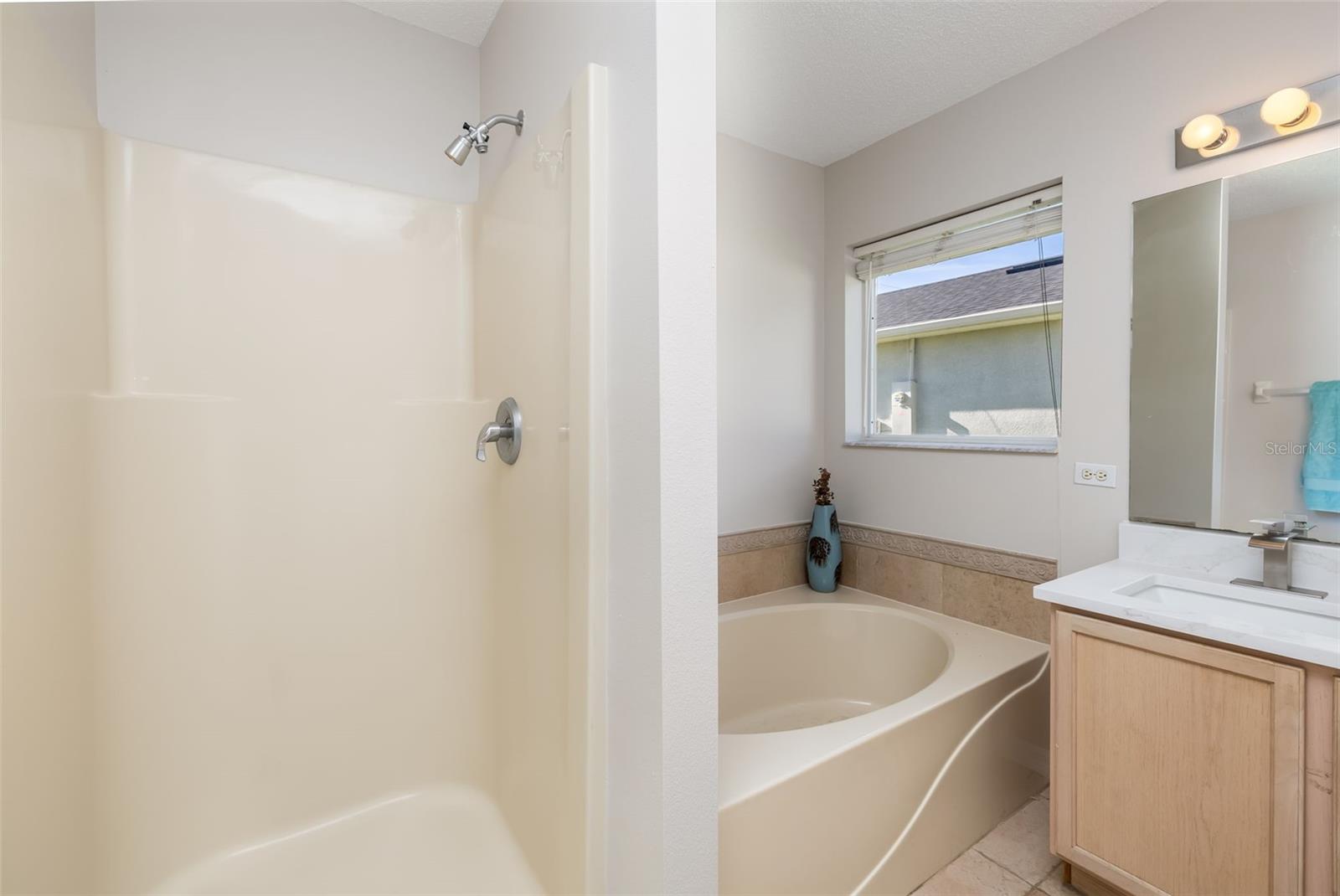 19 PRESTWICK LN, PALM COAST, FL, 32164