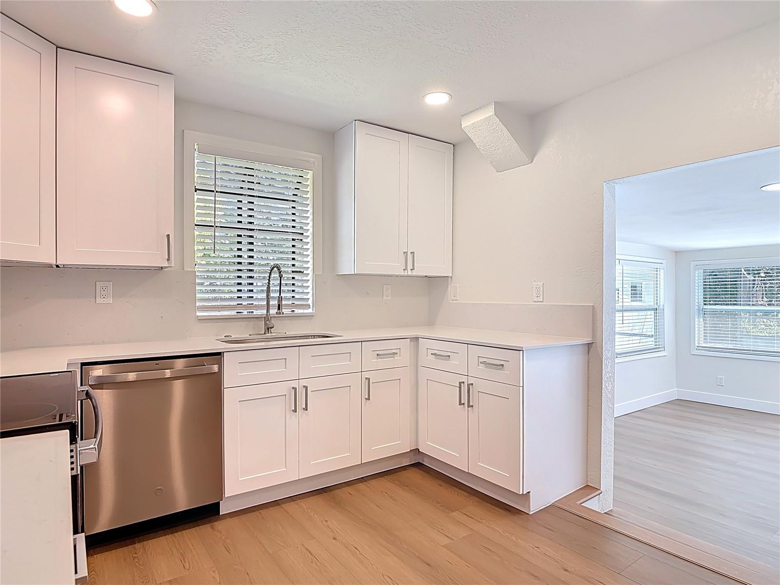 1415 FRANCES DR, DAYTONA BEACH, FL, 32124