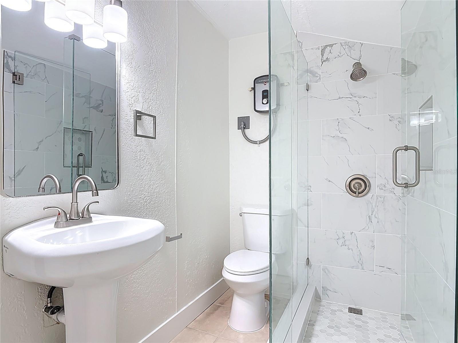 1415 FRANCES DR, DAYTONA BEACH, FL, 32124